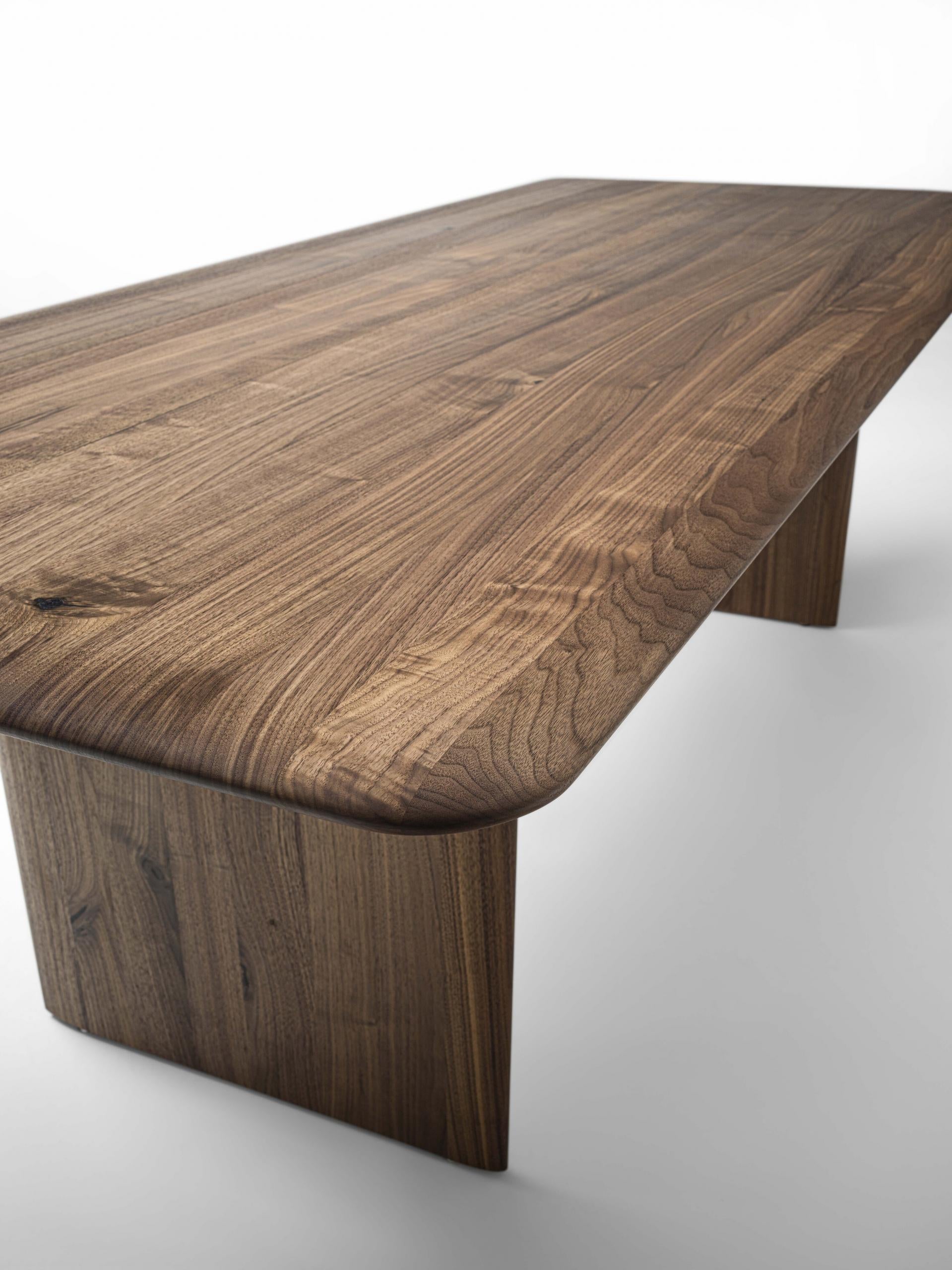 https://a.1stdibscdn.com/vela-solid-wood-dining-table-made-in-italy-for-sale-picture-4/f_49571/f_373687221701479442974/VELA_TABLE_design_C_R_S_RIVA1920_5_scaled_master.jpg