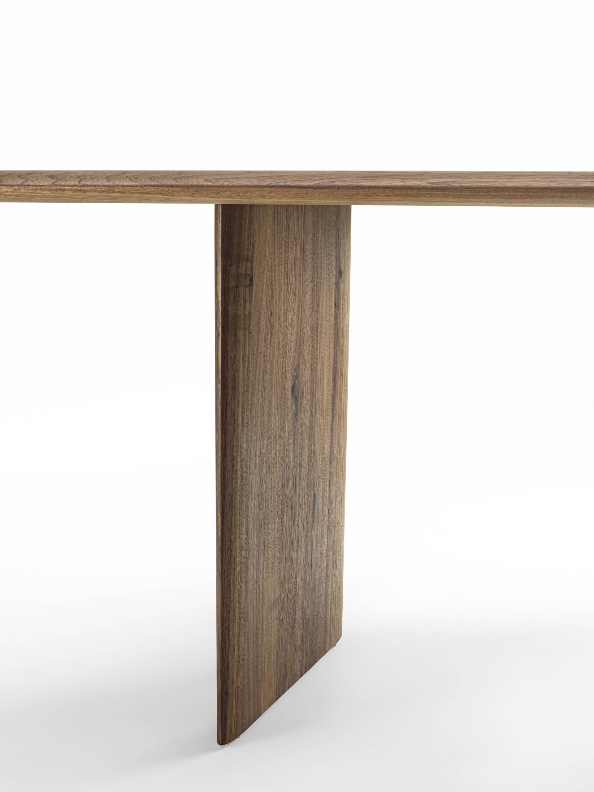 https://a.1stdibscdn.com/vela-solid-wood-dining-table-made-in-italy-for-sale-picture-5/f_49571/f_373687221701479450601/VELA_TABLE_design_C_R_S_RIVA1920_7_scaled_master.jpg