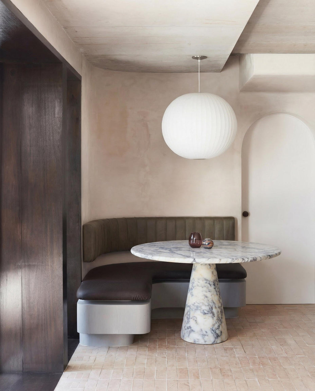 https://a.1stdibscdn.com/viola-veined-violet-round-dining-table-in-the-style-of-1970-angelo-mangiarotti-for-sale-picture-2/f_80522/f_424152721773365890721/VIOLA_ANGELO_ROUND_master.jpg