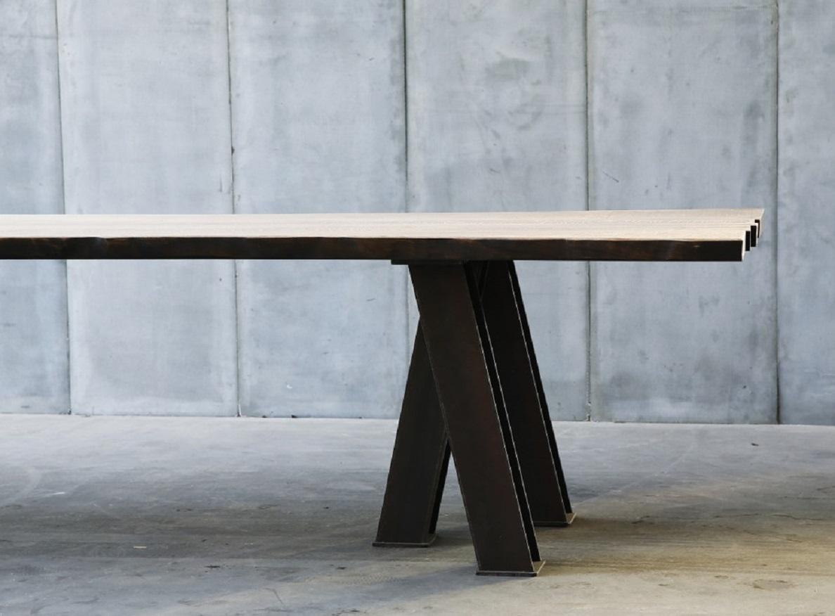 https://a.1stdibscdn.com/16-5-handcrafted-dining-table-offered-in-rough-oak-for-sale-picture-9/f_27693/f_321737121673455819741/VIR_ROUGH_detail_Copy_master.jpg