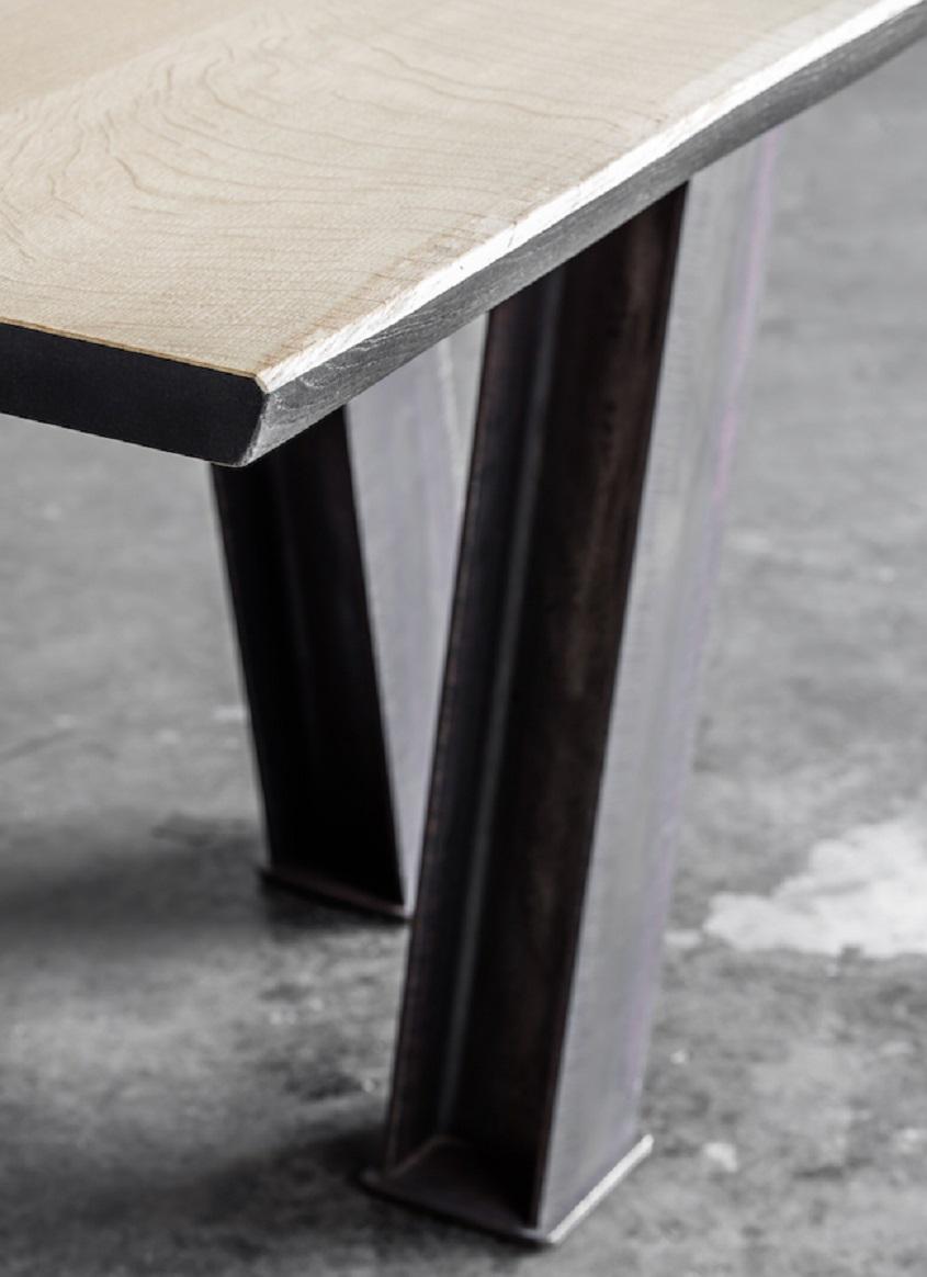 https://a.1stdibscdn.com/16-5-handcrafted-dining-table-offered-in-rough-oak-for-sale-picture-10/f_27693/f_321737121673455819446/VIR_table_detail_master.jpeg