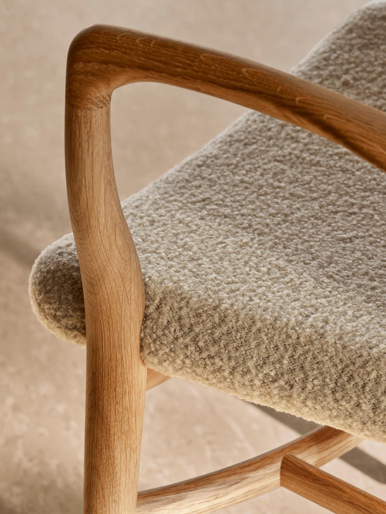 https://a.1stdibscdn.com/vilhelm-lauritzen-vla61-chair-in-oak-oil-and-fabric-for-carl-hansen-son-for-sale-picture-5/f_14472/f_360711021694183507592/VLA61_oak_oil_baru0330_master.jpg?width=768