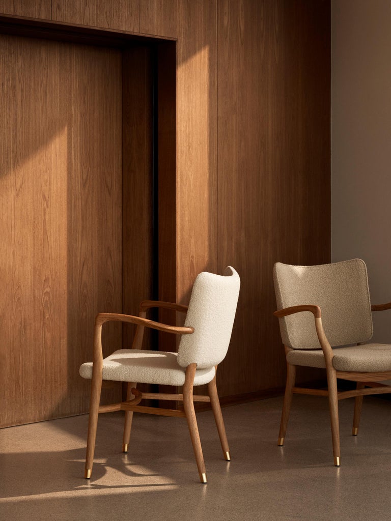 https://a.1stdibscdn.com/vilhelm-lauritzen-vla61-chair-in-oak-oil-and-fabric-for-carl-hansen-son-for-sale-picture-8/f_14472/f_360711021694183508535/VLA61_oak_oil_baru0410_baru0330_v1_master.jpg?width=768