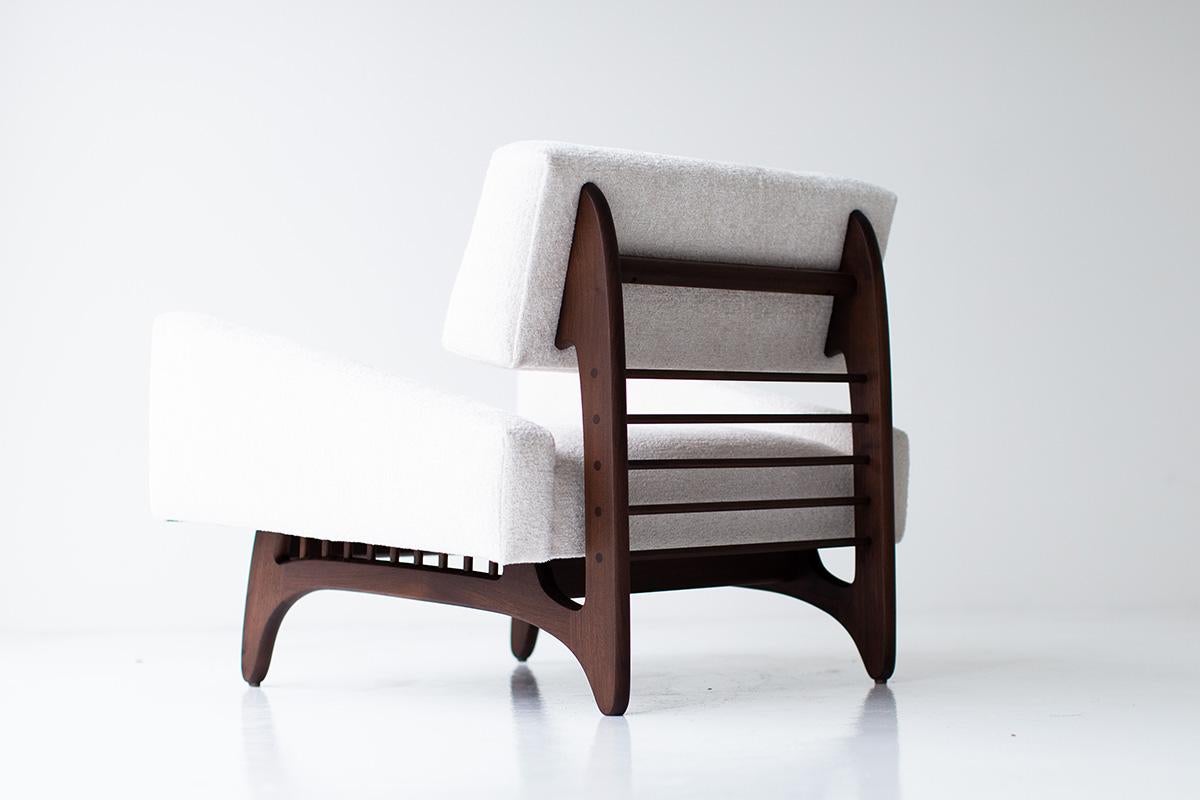 https://a.1stdibscdn.com/vancouver-modern-side-chair-for-sale-picture-2/f_9720/f_324573921674842382498/Vanvouver_Modern_Side_Chair_02_master.jpg
