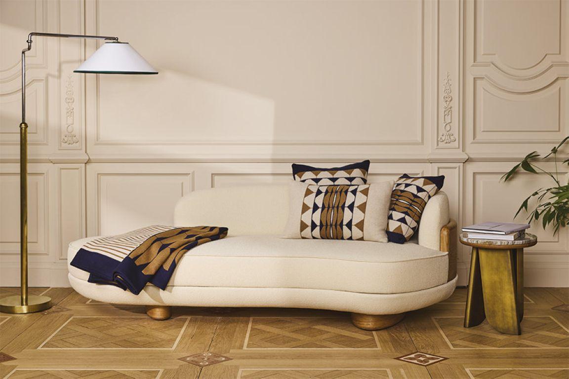https://a.1stdibscdn.com/volpe-chaise-longue-for-sale-picture-3/f_37373/f_485060621769462554705/Volpe_MD522_ambientata_2_result_master.jpg