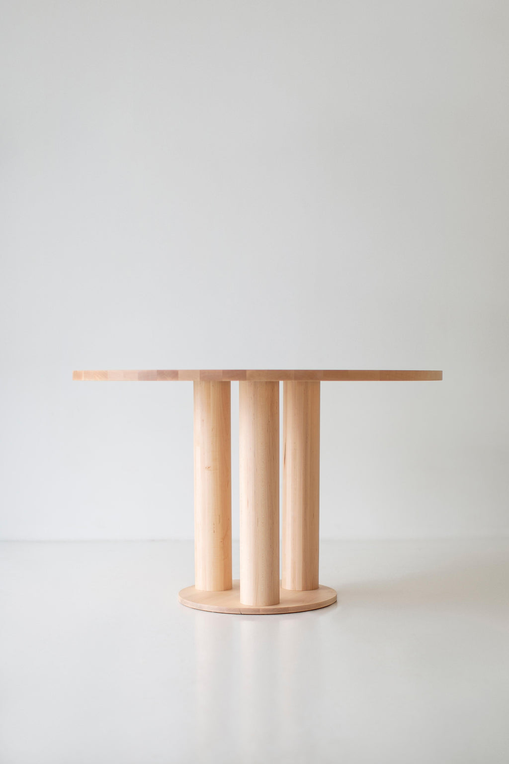 https://a.1stdibscdn.com/bertu-dining-table-modern-round-dining-table-dining-table-maple-cava-for-sale-picture-10/f_9720/f_359431921755625886759/W3884263_master.jpg