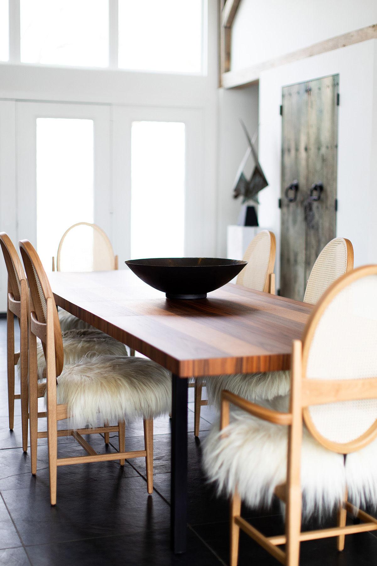https://a.1stdibscdn.com/craft-associates-dining-table-baughman-modern-dining-table-striped-top-for-sale-picture-9/f_9720/f_394892621714413325409/W8588559_master.jpg