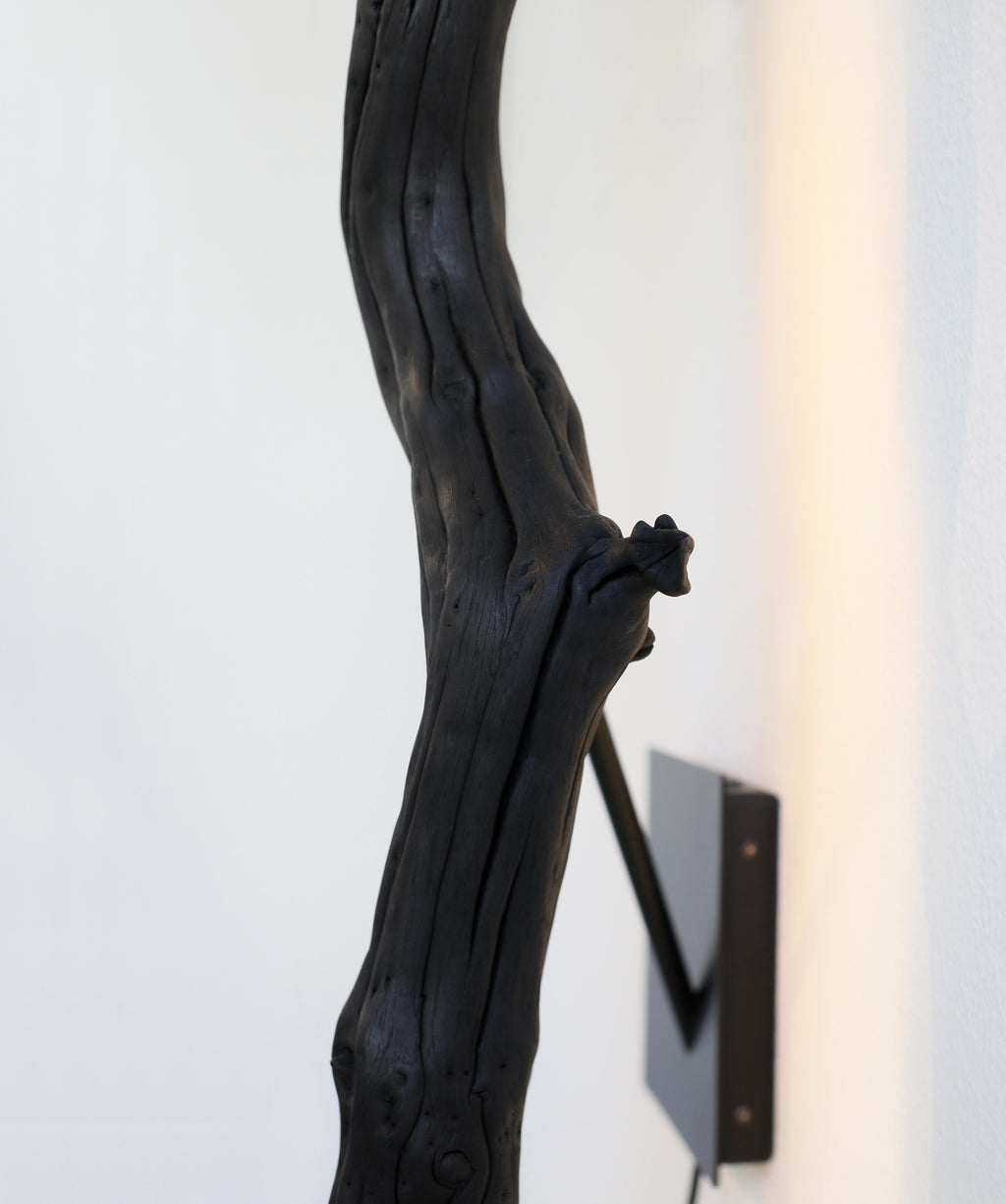 https://a.1stdibscdn.com/unique-burning-ego-wall-lamp-by-win-verzantvoort-for-sale-picture-6/f_12192/f_320459021672844589797/WDSTCK_Burning_Ego_wall_Wim_Verzantvoort_05_master.jpg