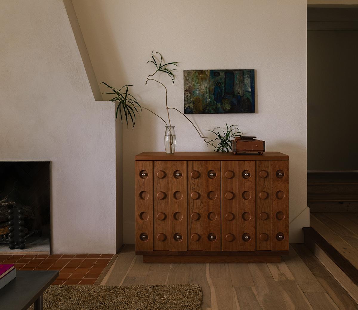 https://a.1stdibscdn.com/futuristic-cherry-sideboard-or-cabinet-by-muhly-with-cast-iron-knobs-for-sale-picture-5/f_37133/f_462548221755098414827/WEBAnnEdgerton_QuailRun_11_master.jpg
