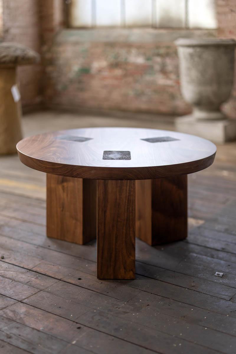 https://a.1stdibscdn.com/round-wood-and-bronze-table-in-walnut-winston-coffee-table-by-alabama-sawyer-for-sale-picture-5/f_43982/f_407724221721840337125/WINSTON_WAL30_32_3000px_master.jpg