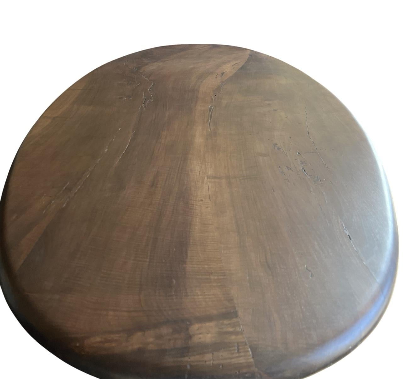 https://a.1stdibscdn.com/custom-walnut-2-plank-top-oval-dining-table-model-lusi-dark-finish-for-sale-picture-15/f_20233/f_470116321760212942326/Walnut_Oval_Table_detail_Top_master.jpg