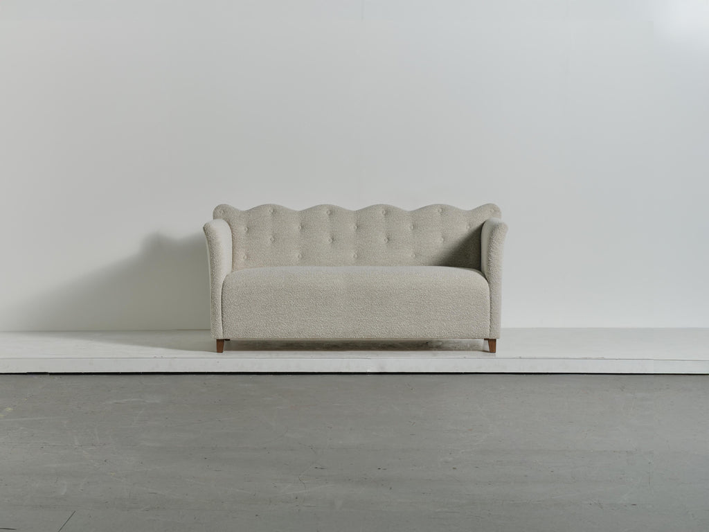 https://a.1stdibscdn.com/wavy-back-sofa-upholstered-in-lelievre-wool-boucle-for-sale-picture-3/f_22593/f_486201321770049814534/Wavy_Back_Sofa_0140_11_Ex_master.jpg