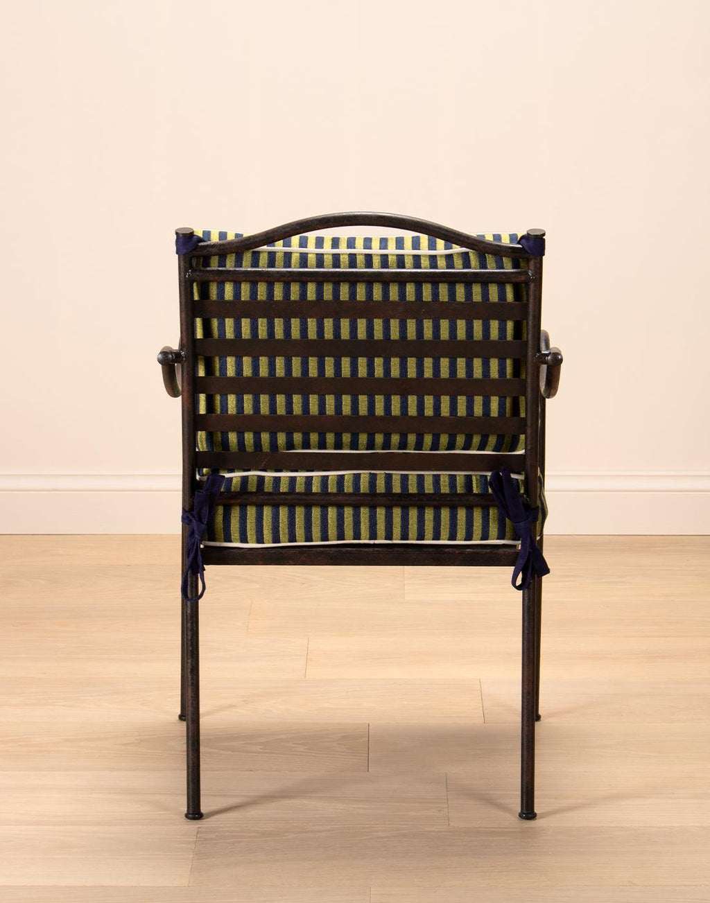 https://a.1stdibscdn.com/rupert-bevan-clement-chair-with-cushion-customers-choice-of-material-leather-for-sale-picture-8/f_95862/f_435106021753713882976/Web_back_view_cushion_no_skis_clement_chair_master.jpg