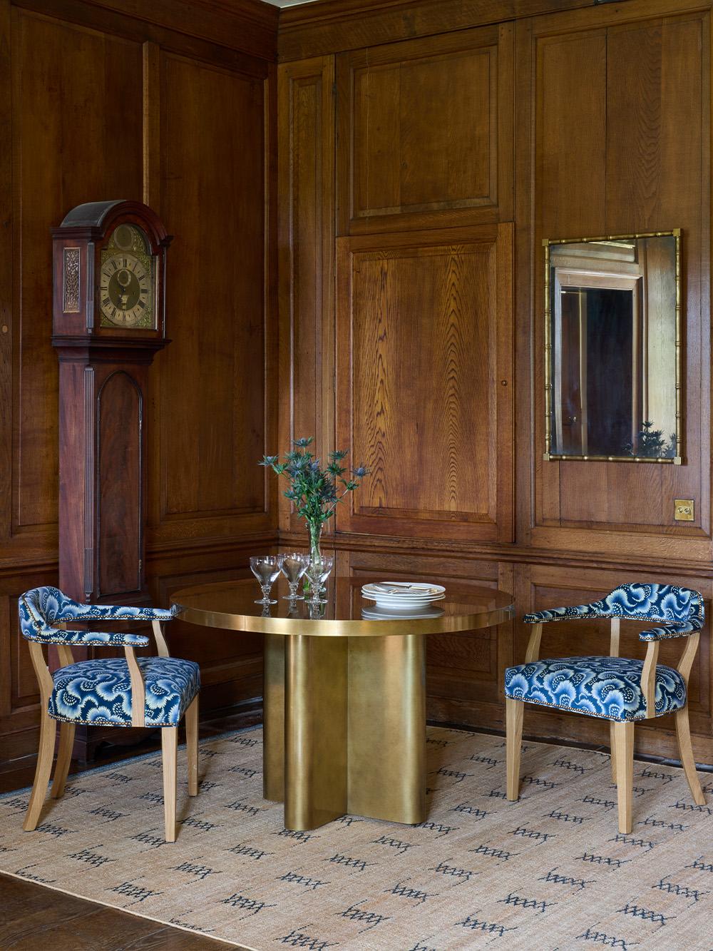 https://a.1stdibscdn.com/rupert-bevan-cyrus-dining-table-for-sale-picture-5/f_95862/f_447252221759828358321/Web_cyrus_dining_table_croft_chairs_in_situ_dining_setting_master.jpg