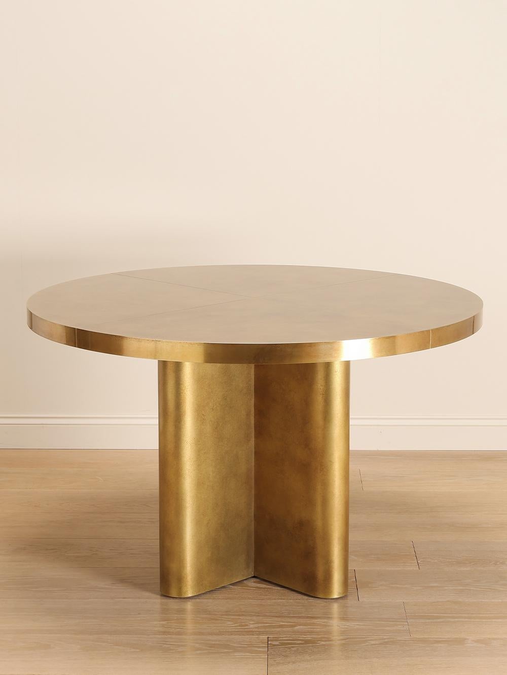 https://a.1stdibscdn.com/rupert-bevan-cyrus-dining-table-for-sale-picture-3/f_95862/f_447252221745413452282/Web_side_view_2_cyrus_dining_table_master.jpg