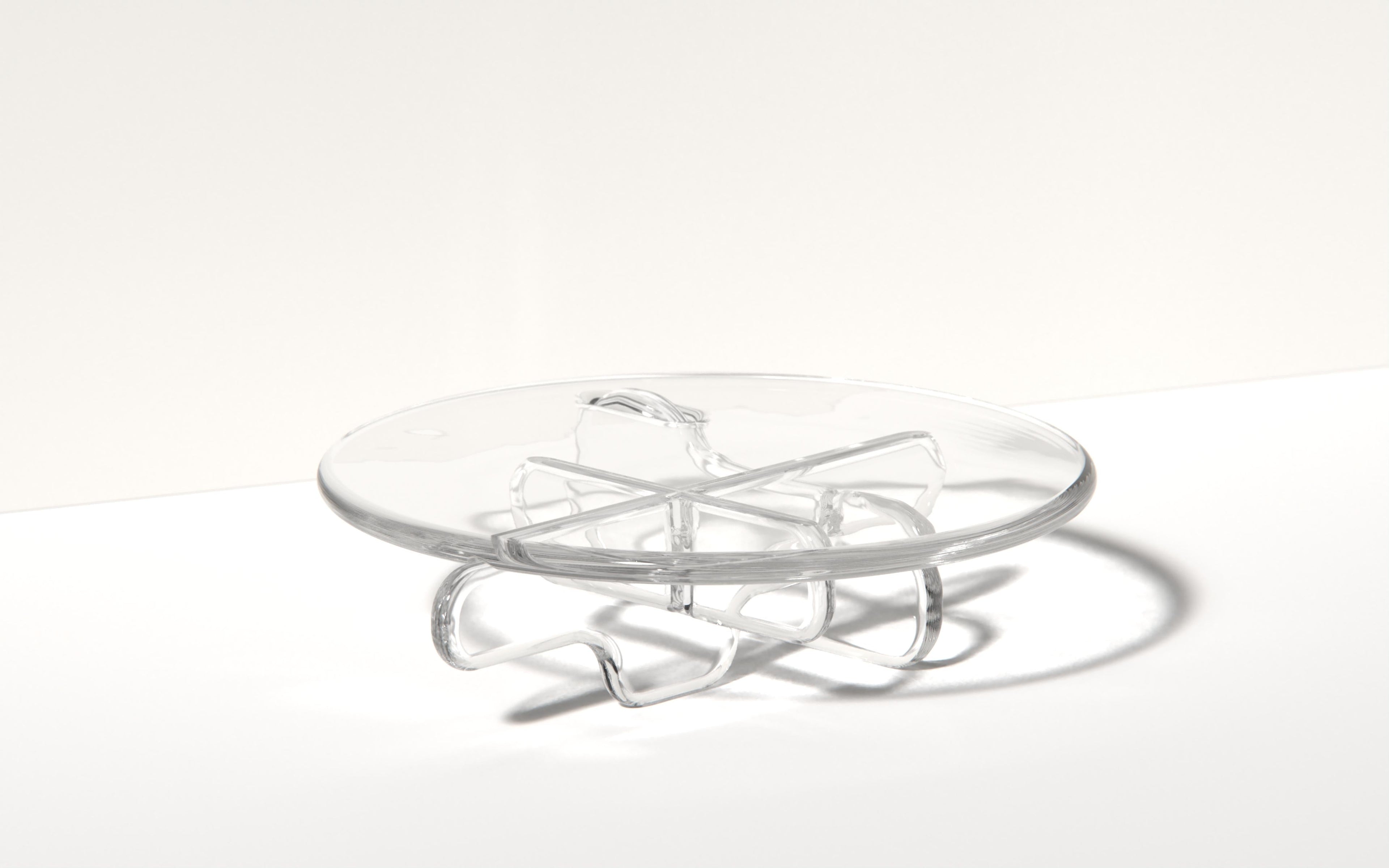 https://a.1stdibscdn.com/plump-round-coffee-table-in-tan-translucent-polyurethane-resin-by-ian-cochran-for-sale-picture-8/f_55372/f_461809621754592710713/Website_Renderings_0157_master.jpg