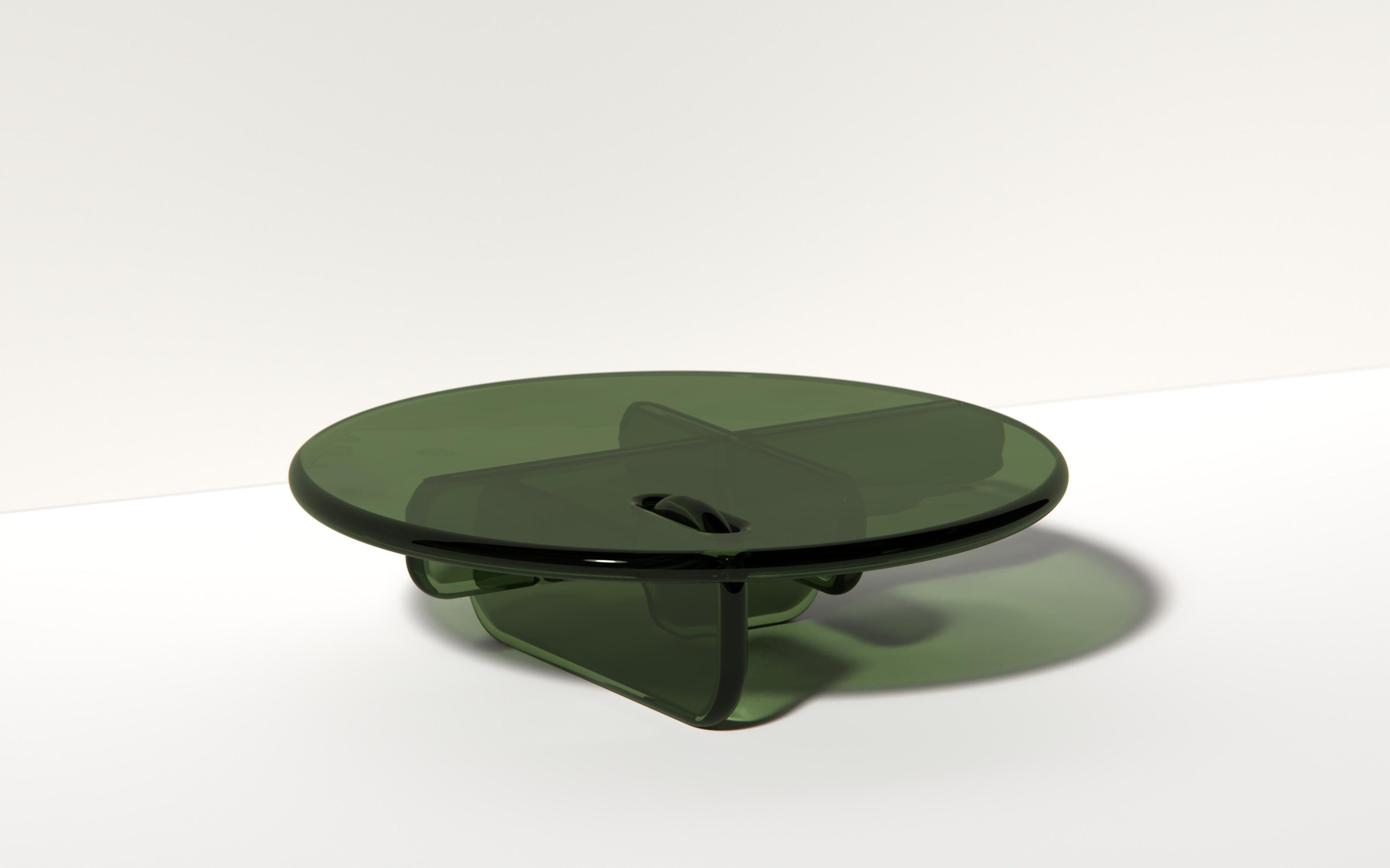 https://a.1stdibscdn.com/plump-round-coffee-table-in-tan-translucent-polyurethane-resin-by-ian-cochran-for-sale-picture-5/f_55372/f_461809621754592709164/Website_Renderings_0178_master.jpg
