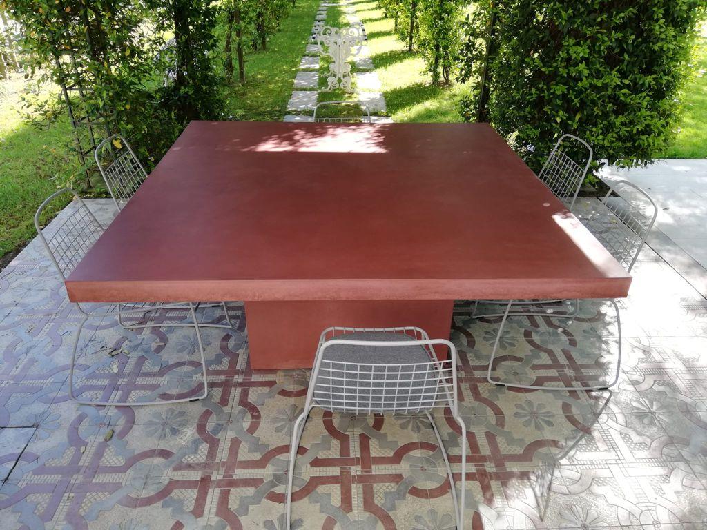 https://a.1stdibscdn.com/21st-century-giorgione-180-red-concrete-dining-table-100-handcrafted-in-italy-for-sale-picture-8/f_38941/f_236379821621243526658/WhatsApp_Image_2021_05_10_at_12_39_36_master.jpeg