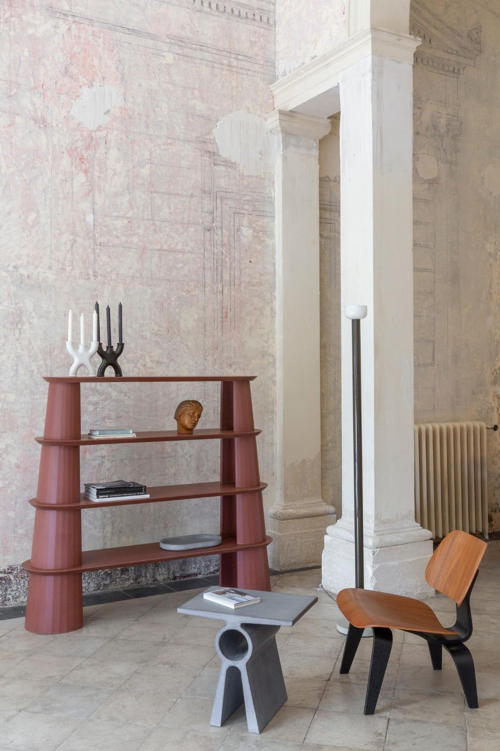 https://a.1stdibscdn.com/concrete-side-table-b-abecedario-collection-studio-irvine-for-formacemento-for-sale-picture-9/f_38941/f_278503821647617611302/WhatsApp_Image_2022_03_18_at_16_32_12_master.jpeg