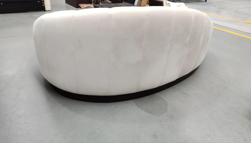 https://a.1stdibscdn.com/hand-tailored-retro-style-sofa-in-velvet-for-sale-picture-2/f_27693/f_298656321659667422193/WhatsApp_Image_2022_07_08_at_17_23_58_1__master.jpeg