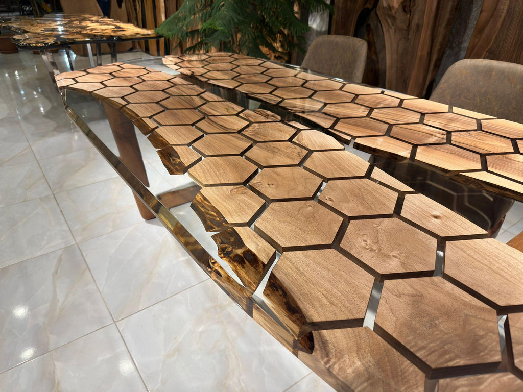 https://a.1stdibscdn.com/hexagon-epoxy-resin-clear-dining-table-geometrical-epoxy-table-for-sale-picture-6/f_91932/f_369909821721391129797/WhatsApp_Image_2023_02_03_at_17_31_33_master.jpeg