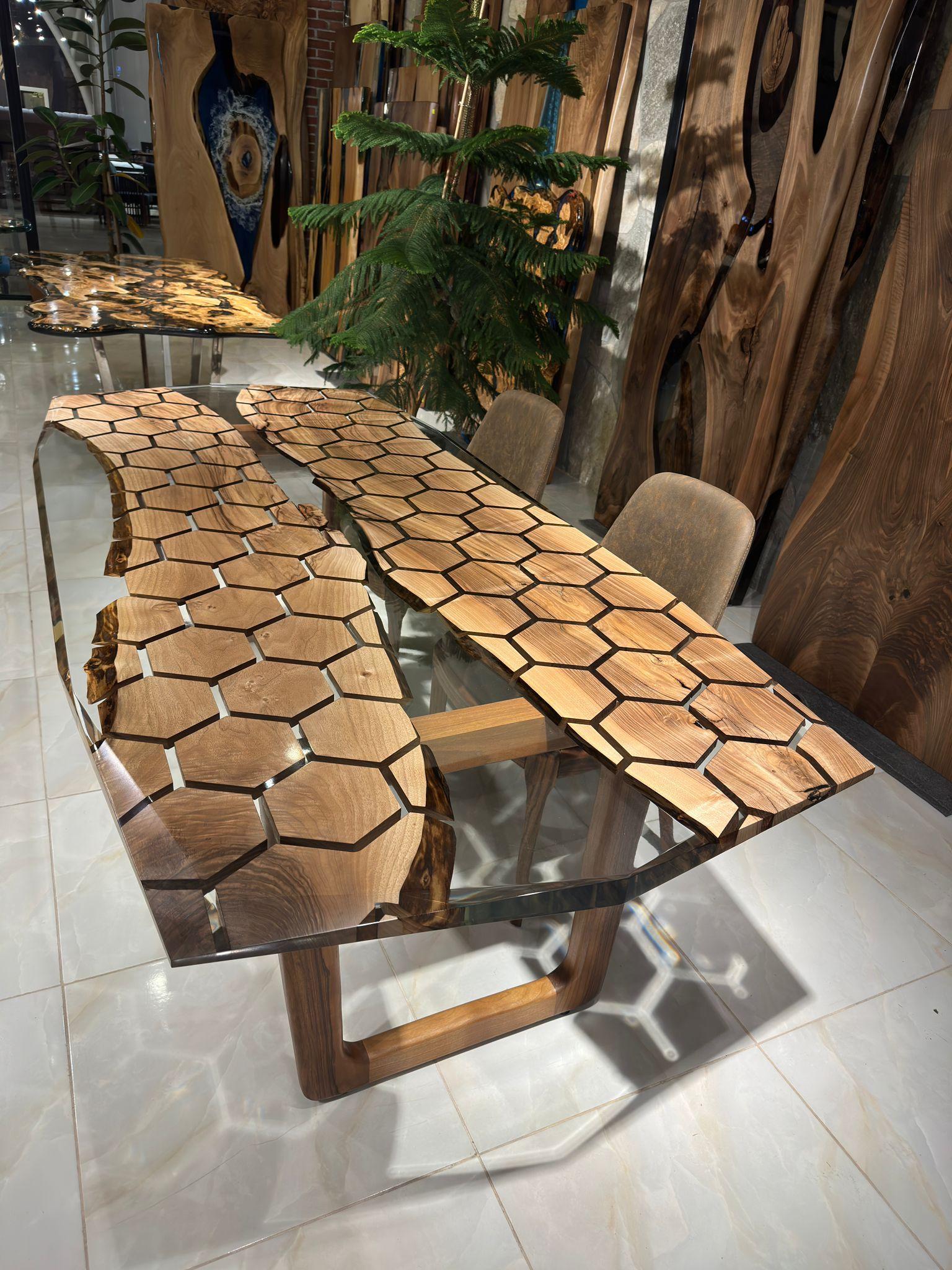 https://a.1stdibscdn.com/hexagon-epoxy-resin-clear-dining-table-geometrical-epoxy-table-for-sale-picture-7/f_91932/f_369909821721391130106/WhatsApp_Image_2023_02_03_at_17_31_35_master.jpeg