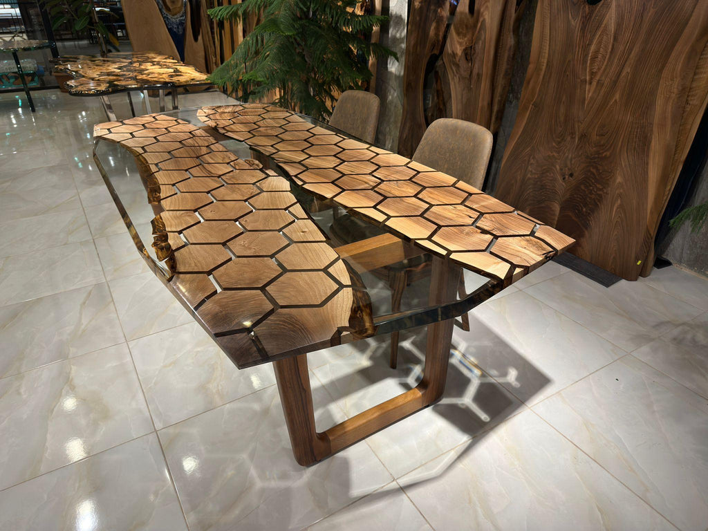 https://a.1stdibscdn.com/hexagon-epoxy-resin-clear-dining-table-geometrical-epoxy-table-for-sale-picture-9/f_91932/f_369909821721391131161/WhatsApp_Image_2023_02_03_at_17_31_36_master.jpeg