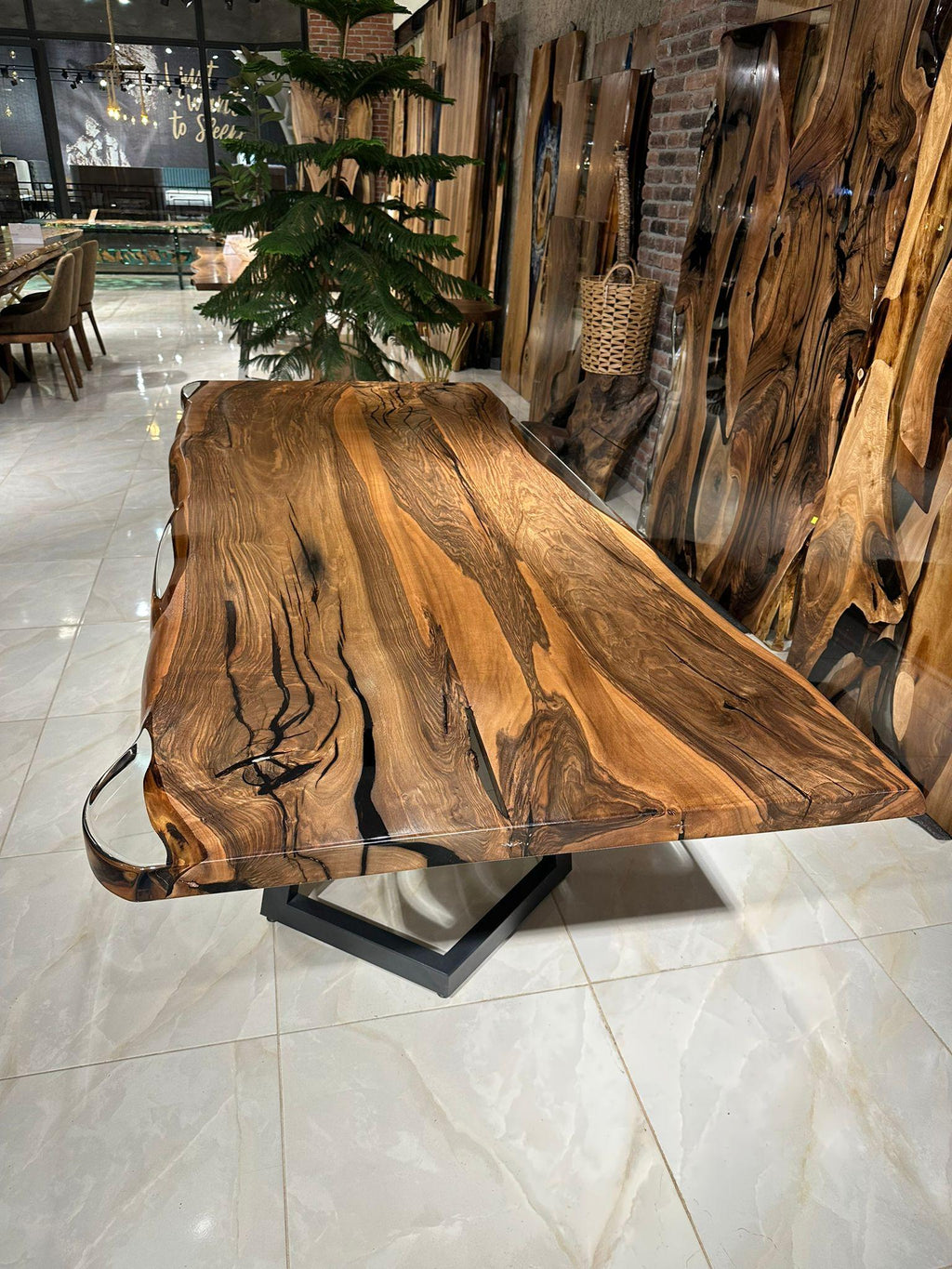https://a.1stdibscdn.com/walnut-custom-live-edge-dining-table-for-sale-picture-6/f_91932/f_368482921698673332094/WhatsApp_Image_2023_02_04_at_15_47_38_master.jpeg