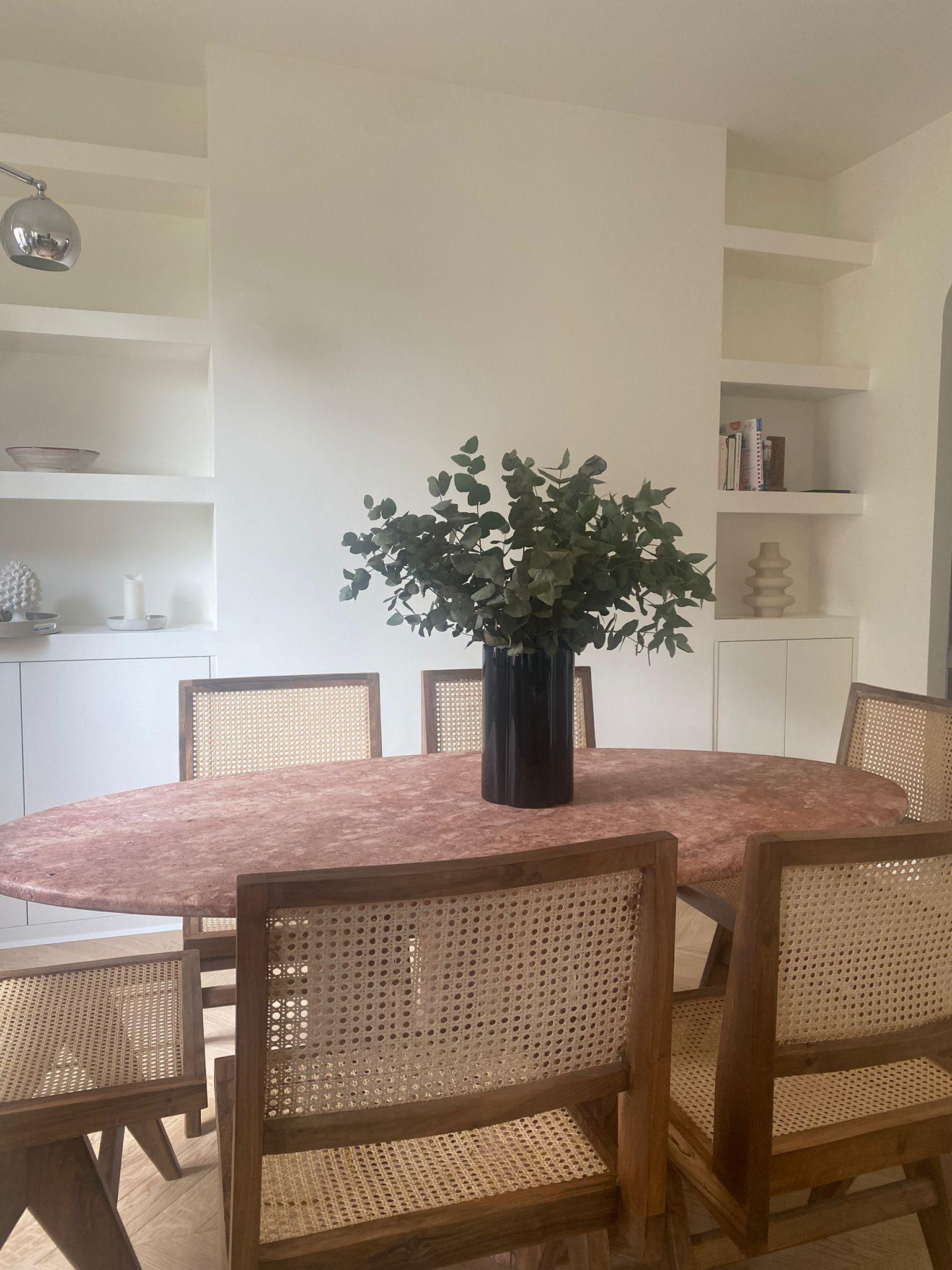https://a.1stdibscdn.com/oval-red-travertine-dining-table-with-column-legs-in-the-style-of-mario-bellini-for-sale-picture-2/f_80522/f_368406621700096924671/WhatsApp_Image_2023_11_09_at_17_29_46_master.jpeg
