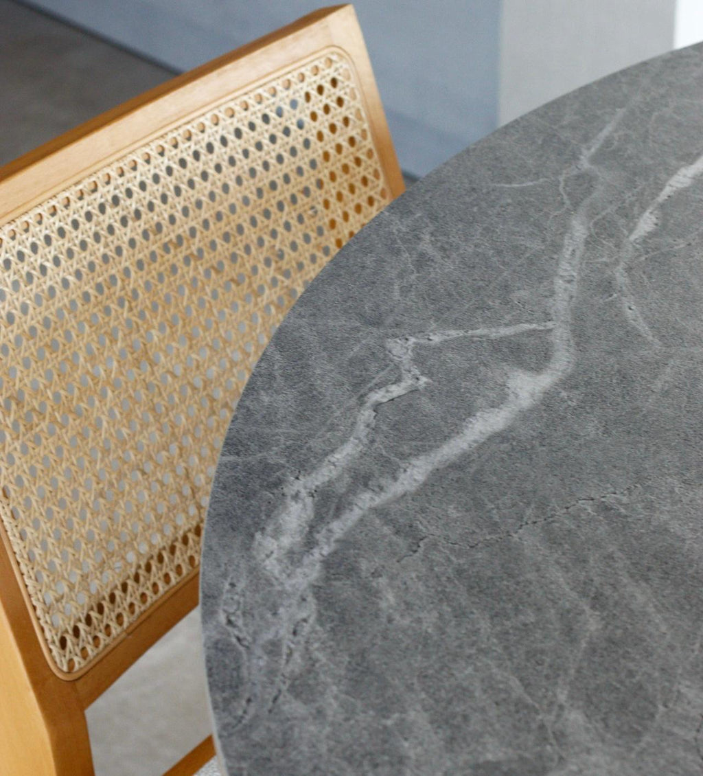 https://a.1stdibscdn.com/blue-porcelain-dining-table-marble-dining-room-table-custom-marble-table-for-sale-picture-3/f_91932/f_424184921732265765957/WhatsApp_Image_2024_11_22_at_11_50_05_master.jpeg