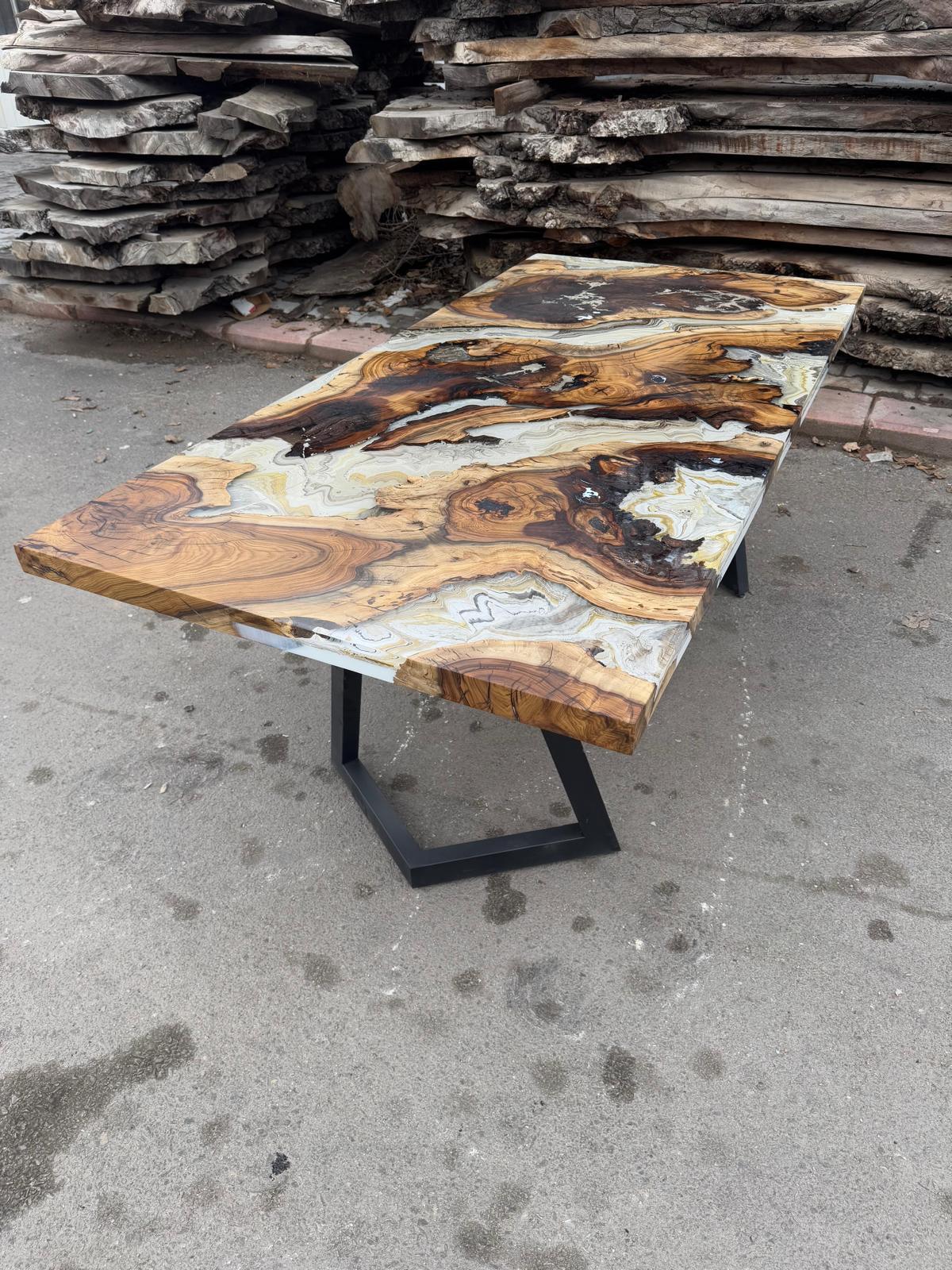 https://a.1stdibscdn.com/extraordinary-white-onix-marble-design-epoxy-resin-dining-table-by-tinella-for-sale-picture-4/f_91932/f_431894121737105473043/WhatsApp_Image_2025_01_17_at_12_11_04_2__master.jpeg