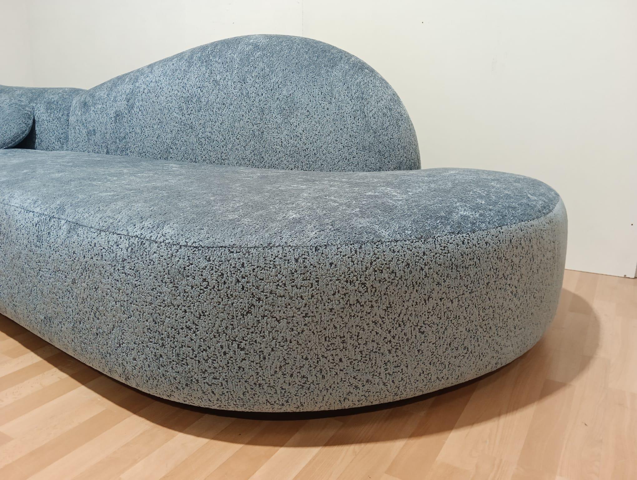 https://a.1stdibscdn.com/illusion-curved-corner-sofa-in-high-performing-velvet-eden-green-for-sale-picture-12/f_27693/f_400128721750708473661/WhatsApp_Image_2025_03_03_at_17_00_20_master.jpeg