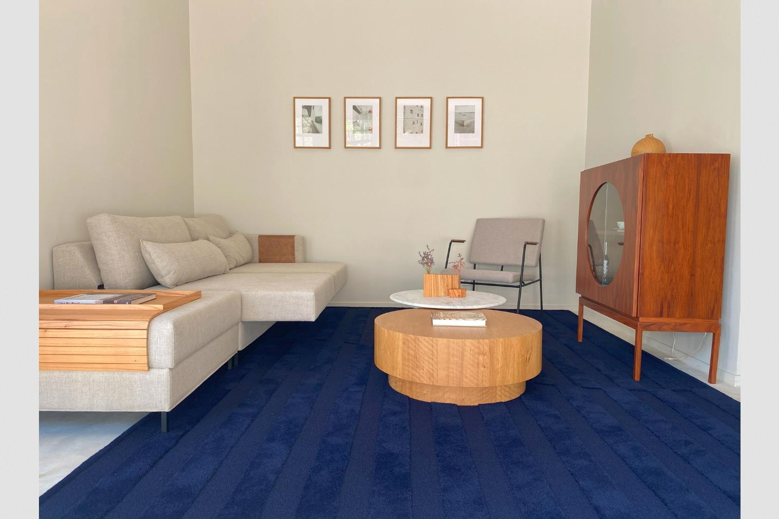 https://a.1stdibscdn.com/pin-round-coffee-table-in-natural-wood-for-sale-picture-3/f_33041/f_441547421742583639114/WhatsApp_Image_2025_03_18_at_15_14_37_jpeg_1_master.jpeg