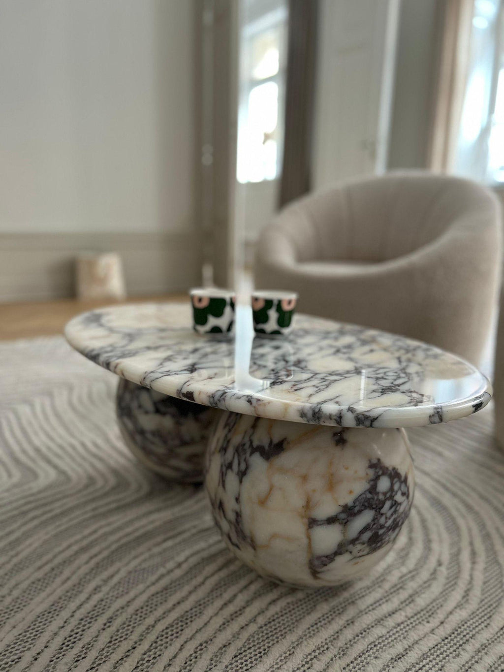 https://a.1stdibscdn.com/modern-calacatta-viola-marble-coffee-table-living-room-end-table-side-table-for-sale-picture-8/f_91932/f_449129221746626754567/WhatsApp_Image_2025_05_07_at_15_43_24_3_1__master.jpeg