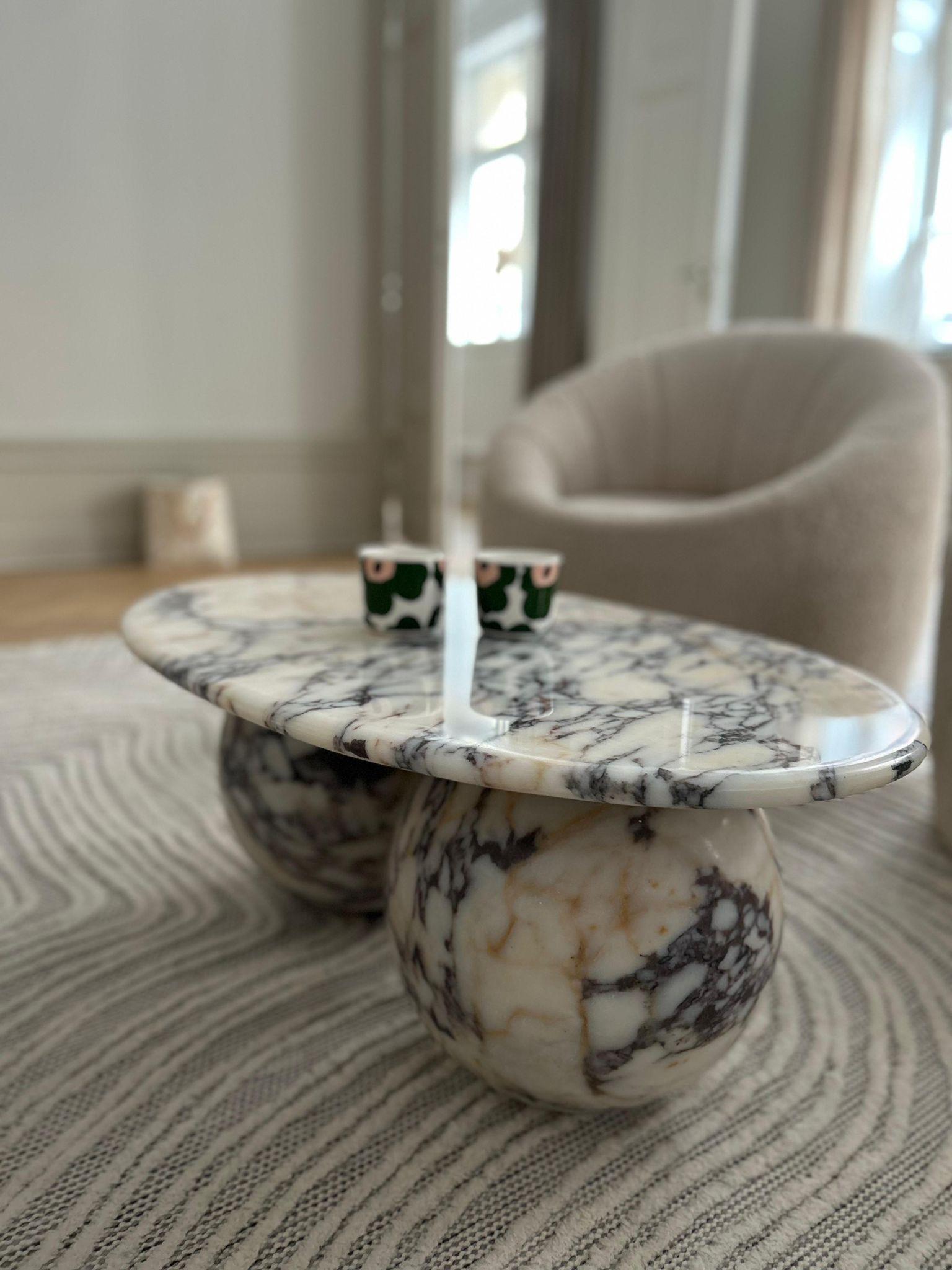 https://a.1stdibscdn.com/modern-calacatta-viola-marble-coffee-table-living-room-end-table-side-table-for-sale-picture-10/f_91932/f_449129221746626758037/WhatsApp_Image_2025_05_07_at_15_43_24_3__master.jpeg