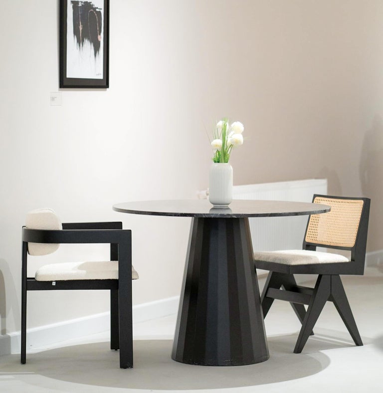 https://a.1stdibscdn.com/alexander-black-marble-dining-table-marble-top-wood-base-for-sale-picture-5/f_91932/f_450164821747211762790/WhatsApp_Image_2025_05_13_at_17_24_10_3__master.jpeg?width=768