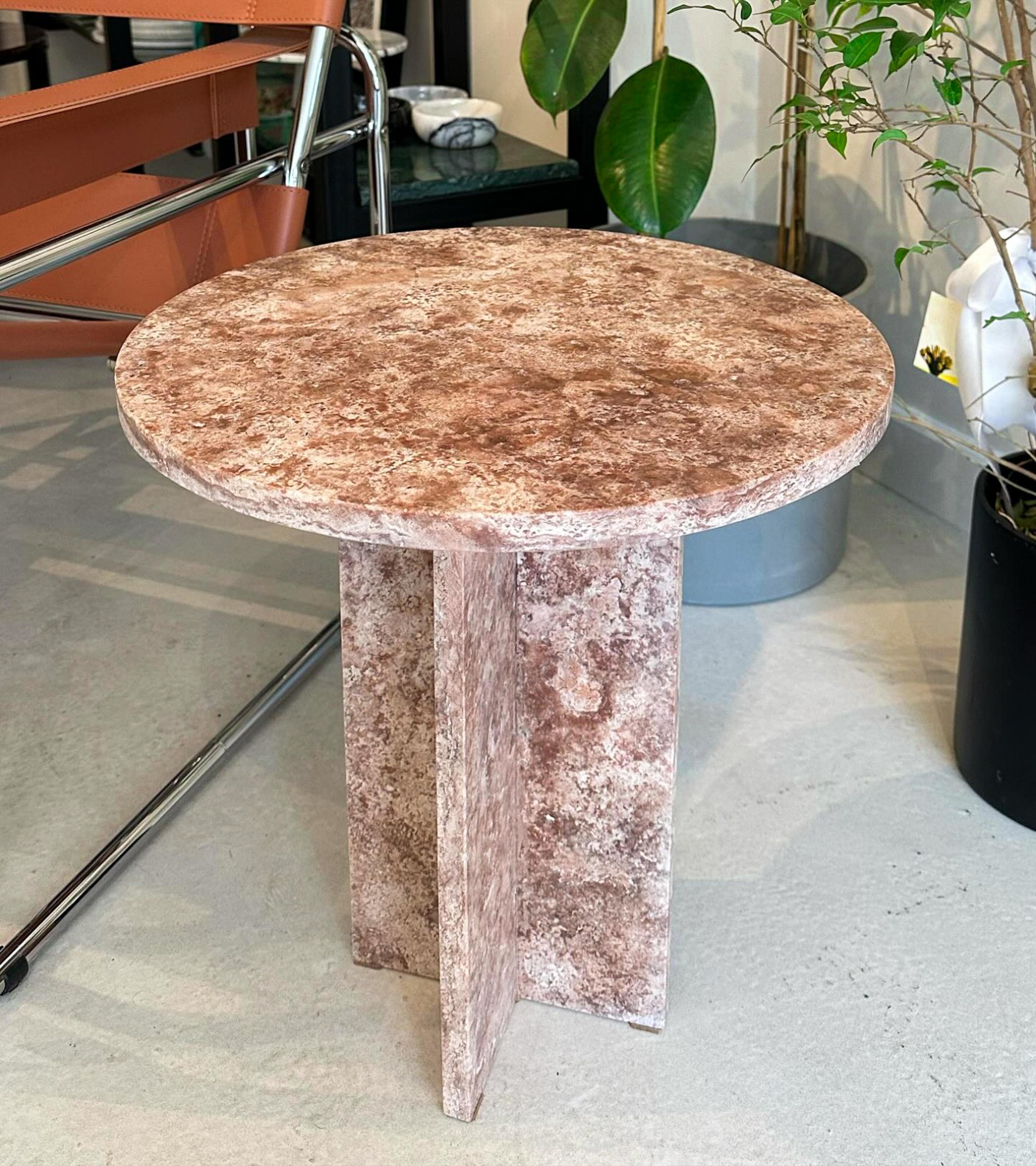 https://a.1stdibscdn.com/red-travertine-coffee-table-red-marble-side-table-marble-end-table-for-sale-picture-7/f_91932/f_450227821747233892810/WhatsApp_Image_2025_05_14_at_17_40_27_1__master.jpeg