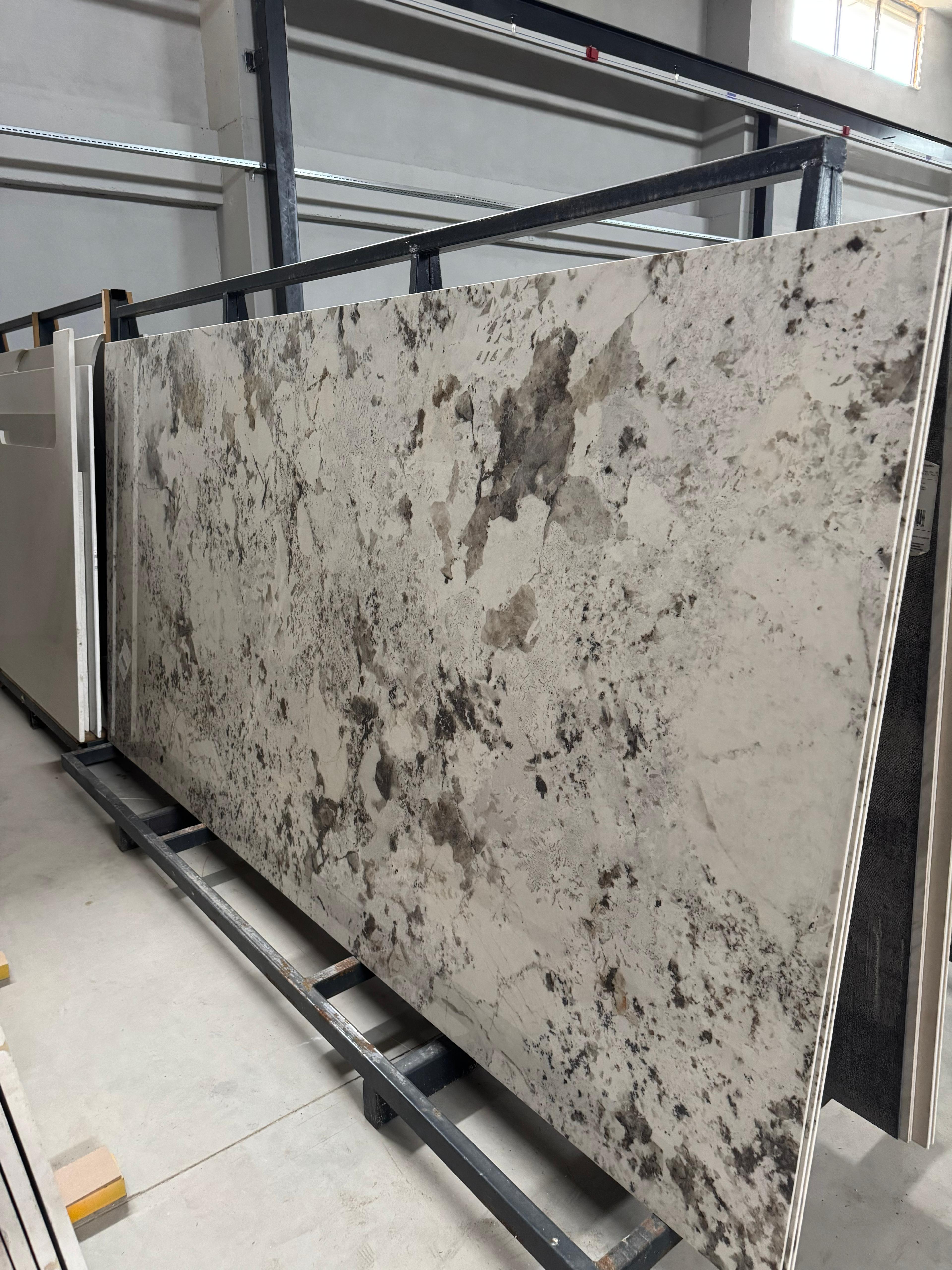 https://a.1stdibscdn.com/calacatta-square-coffee-table-marble-center-coffee-table-calacatta-marble-for-sale-picture-8/f_91932/f_450547021747403586739/WhatsApp_Image_2025_05_16_at_11_15_35_master.jpeg