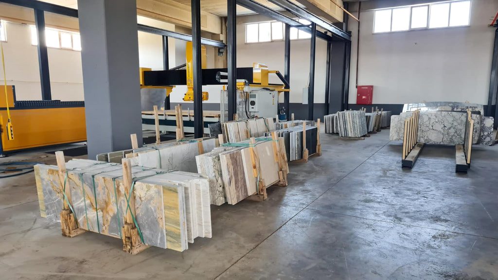 https://a.1stdibscdn.com/onyx-marble-dining-table-translucent-marble-dining-table-marble-dining-table-for-sale-picture-9/f_91932/f_450886821747661283396/WhatsApp_Image_2025_05_19_at_16_27_29_master.jpeg