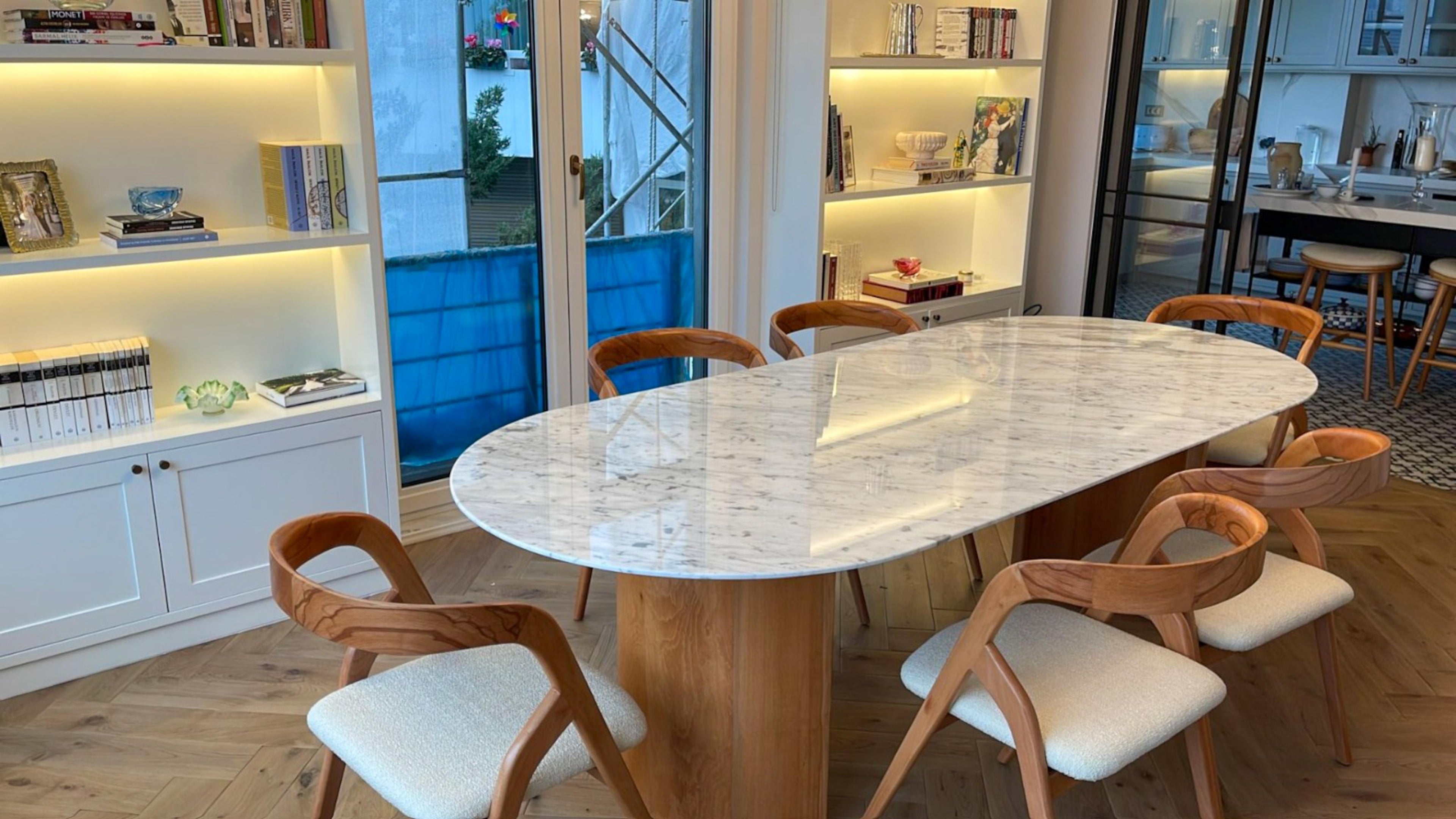 https://a.1stdibscdn.com/white-carrara-marble-dining-table-white-marble-dinner-table-for-sale-picture-2/f_91932/f_456319821751017404848/WhatsApp_Image_2025_06_27_at_12_36_08_3__master.jpeg