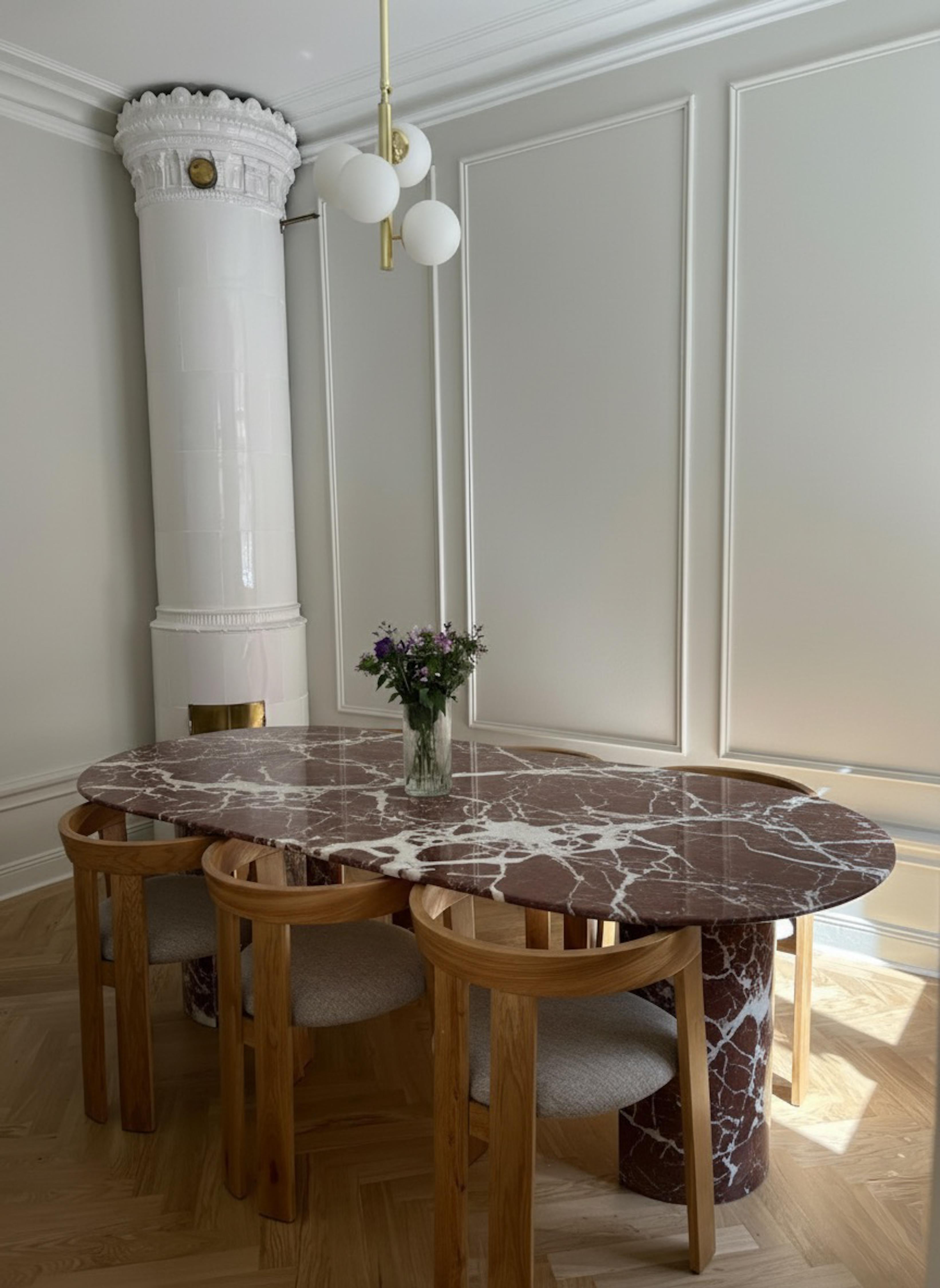 https://a.1stdibscdn.com/rosso-levanto-oval-marble-dining-table-red-marble-oval-kitchen-table-for-sale-picture-3/f_91932/f_464849721756722643145/WhatsApp_Image_2025_09_01_at_13_11_03_2__master.jpeg