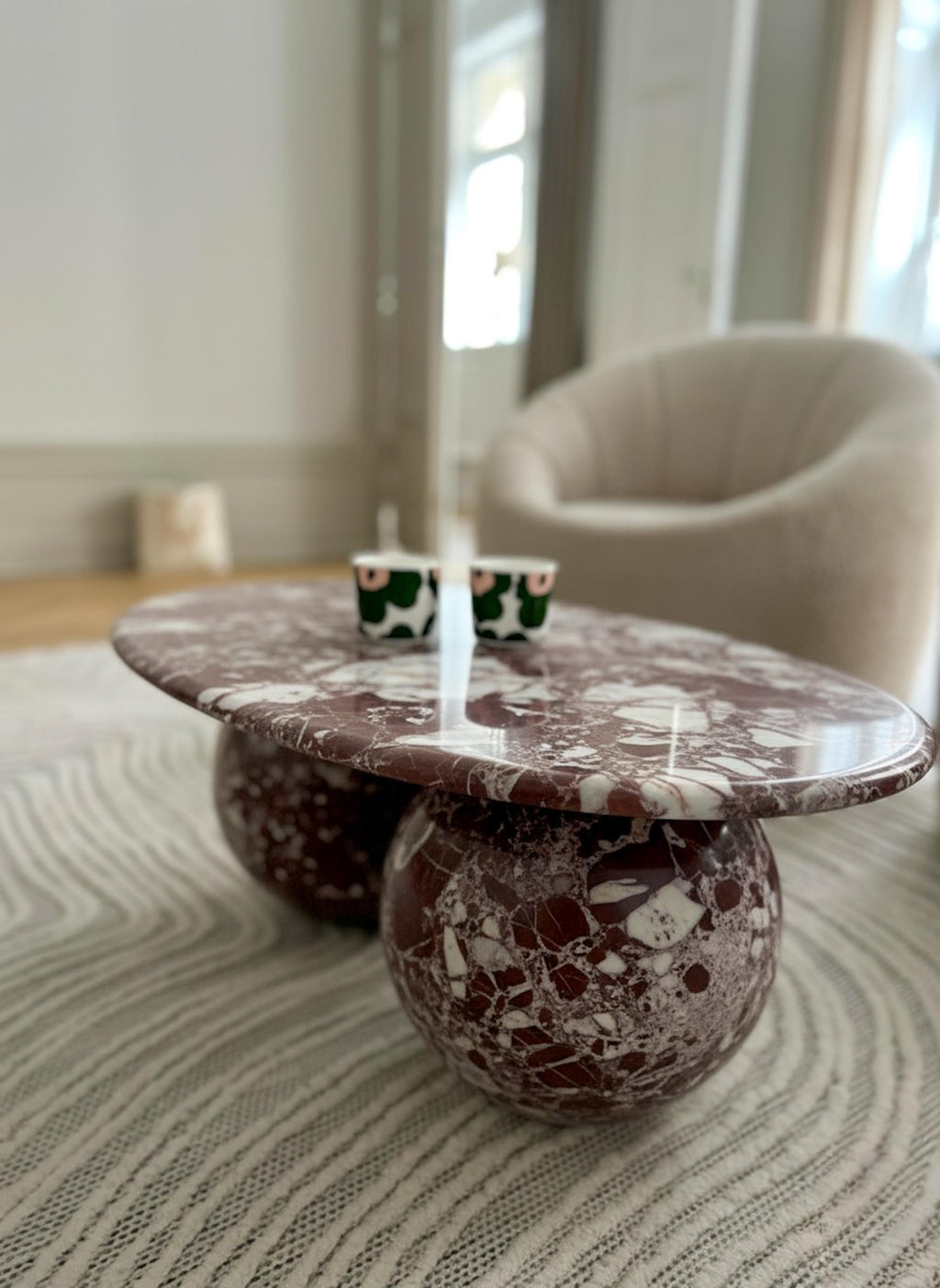 https://a.1stdibscdn.com/modern-rosso-levanto-red-marble-coffee-table-marble-end-table-side-table-for-sale-picture-2/f_91932/f_466041921757496573136/WhatsApp_Image_2025_09_02_at_16_18_46_master.jpeg