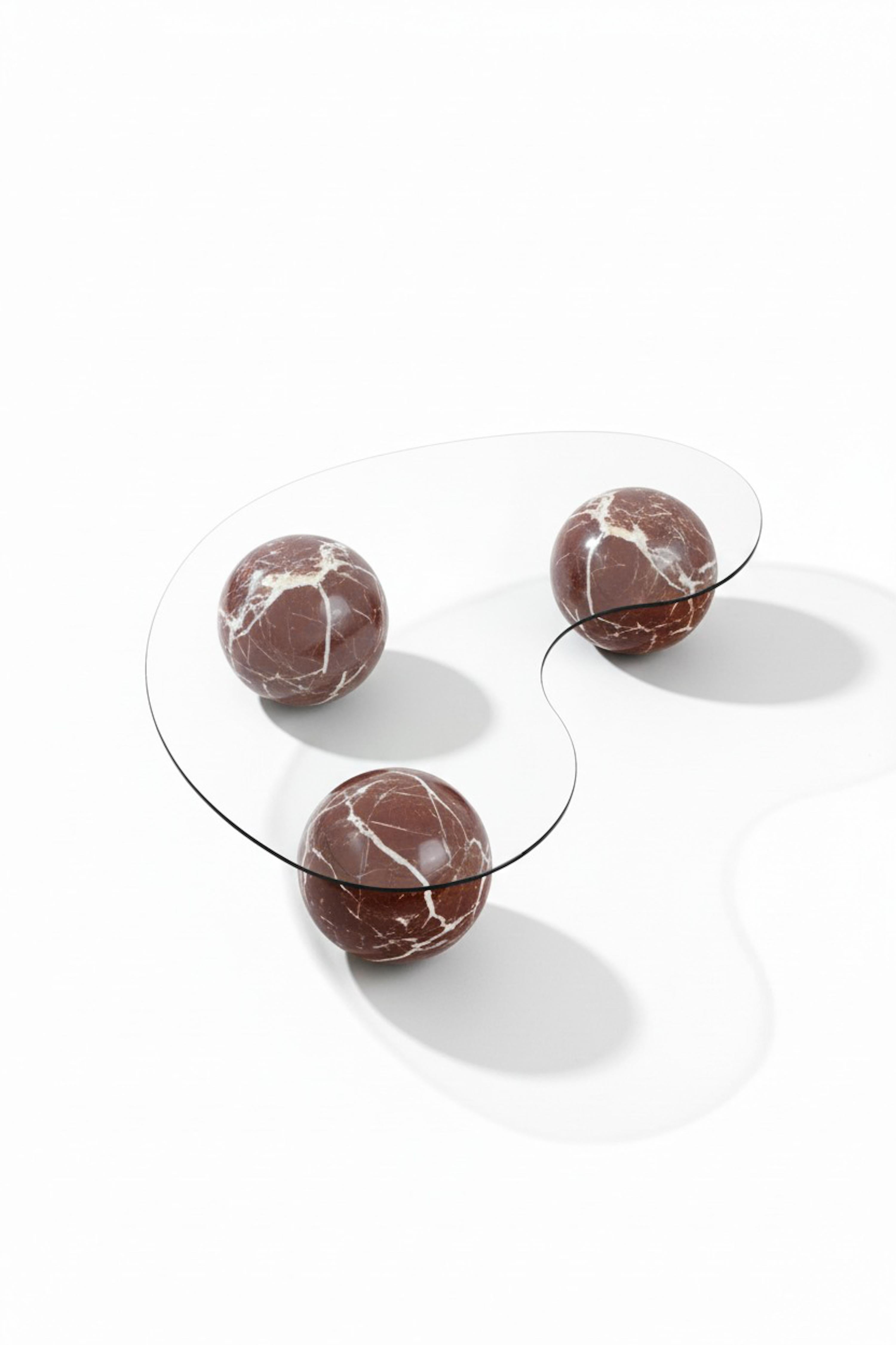 https://a.1stdibscdn.com/rosso-levanto-red-3-ball-marble-coffee-table-round-glass-marble-coffee-table-for-sale-picture-5/f_91932/f_466942821758116046411/WhatsApp_Image_2025_09_17_at_16_24_10_master.jpeg