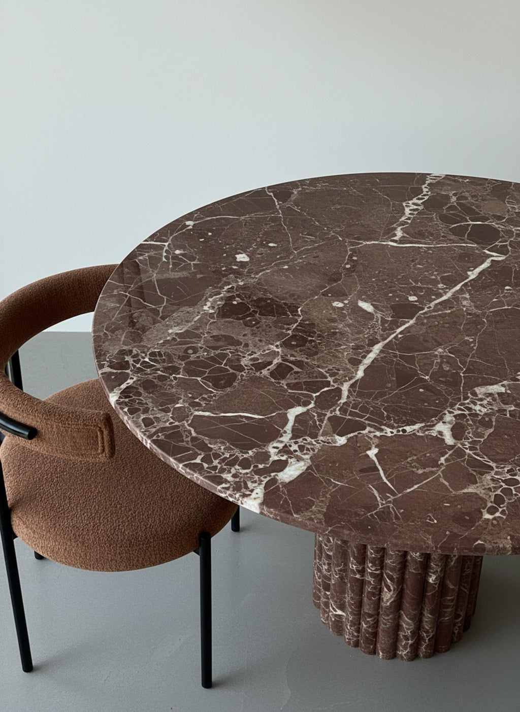 https://a.1stdibscdn.com/italian-rosso-levanto-marble-round-table-handcrafted-sculptural-dining-table-for-sale-picture-3/f_91932/f_471800021761295232975/WhatsApp_Image_2025_10_23_at_15_19_12_1__master.jpeg