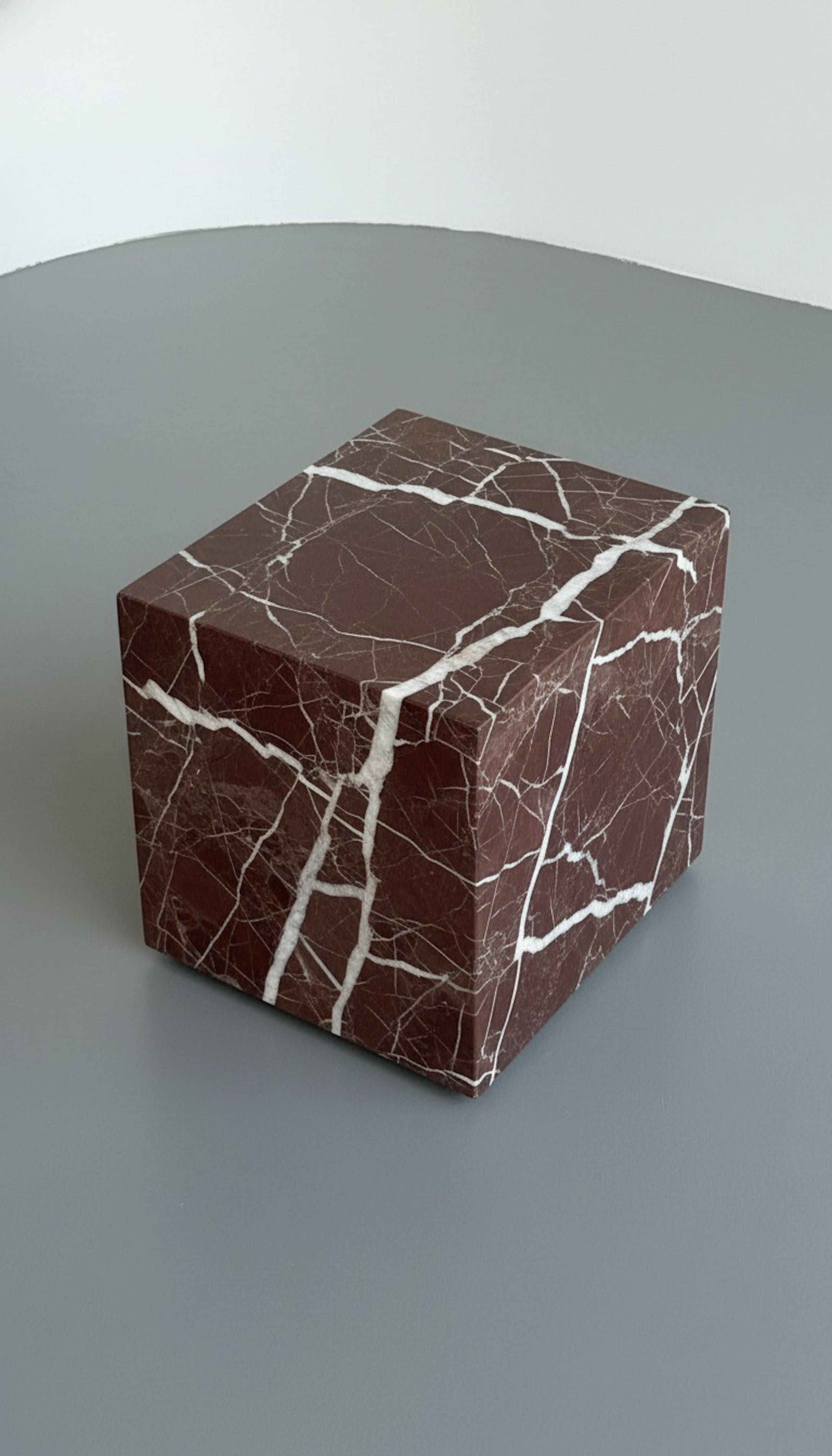 https://a.1stdibscdn.com/set-of-2-rosso-levanto-marble-block-coffee-tables-handcrafted-coffee-table-for-sale-picture-3/f_91932/f_471804421761295604085/WhatsApp_Image_2025_10_23_at_15_26_11_master.jpeg
