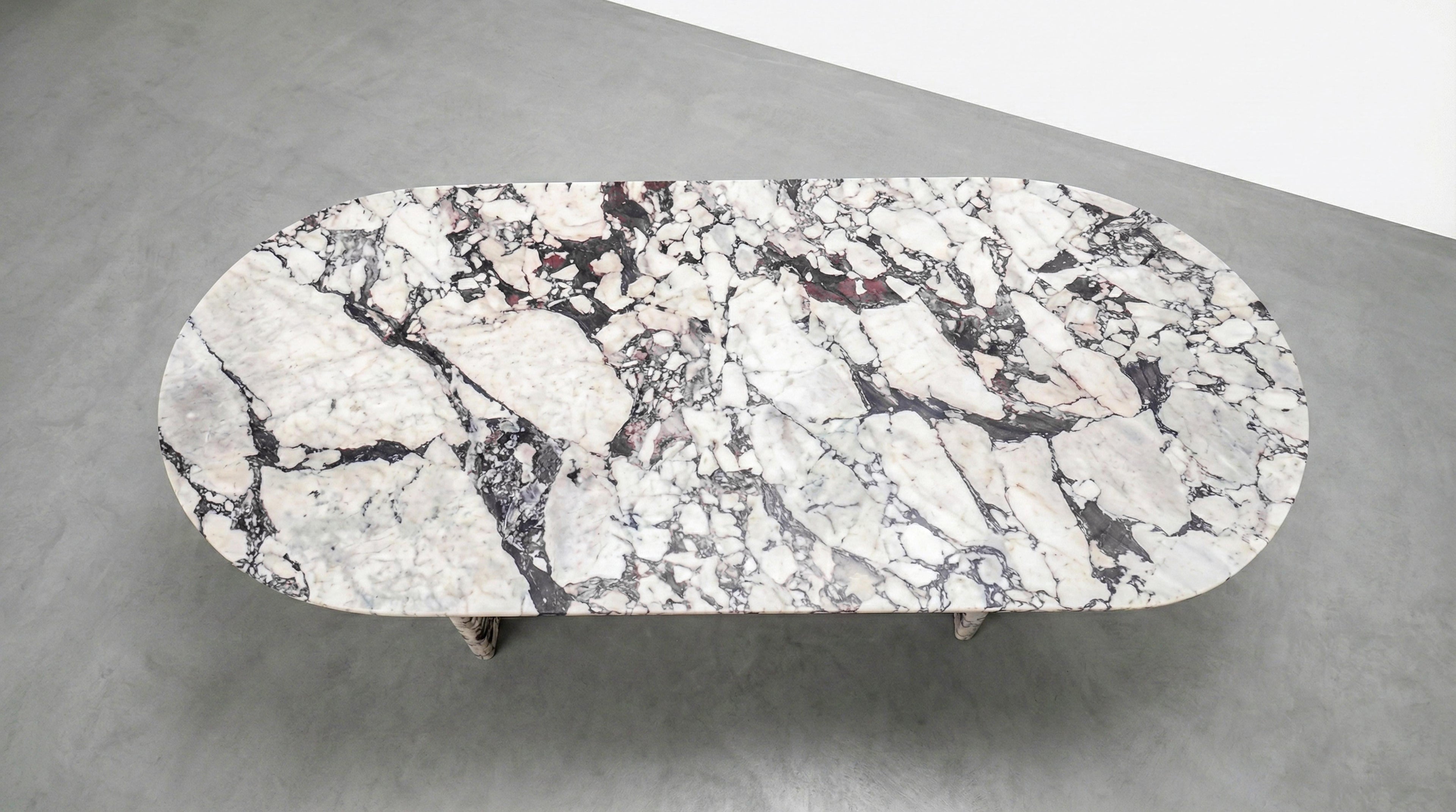 https://a.1stdibscdn.com/calacatta-viola-marble-monolith-dining-table-custom-made-white-marble-table-for-sale-picture-8/f_91932/f_479481121765438068530/WhatsApp_Image_2025_12_11_at_09_59_56_5__master.jpeg