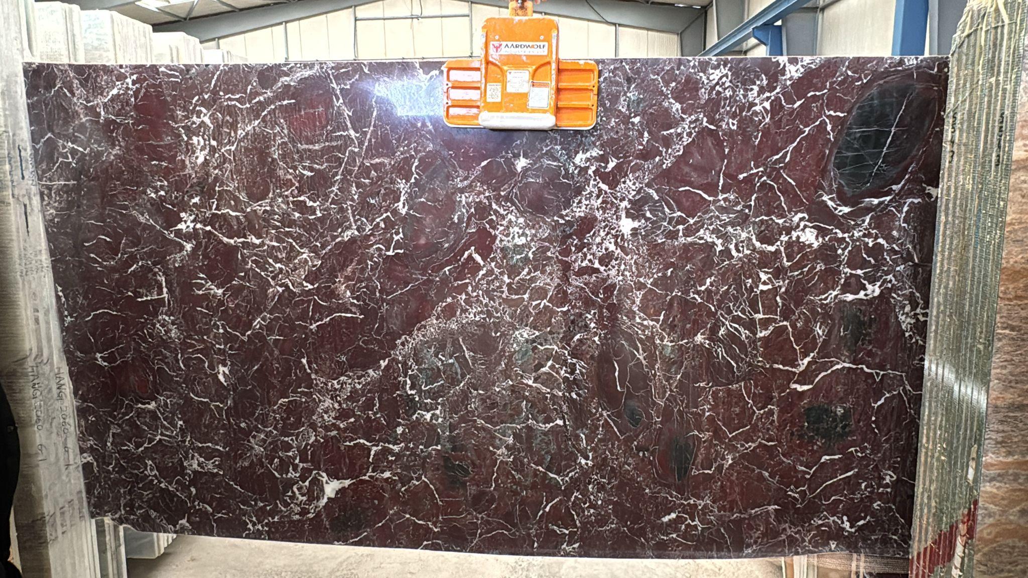 https://a.1stdibscdn.com/round-rosso-levanto-marble-coffee-table-red-marble-center-table-for-sale-picture-7/f_91932/f_464991021769506783242/WhatsApp_Image_2025_12_31_at_14_55_10_master.jpeg