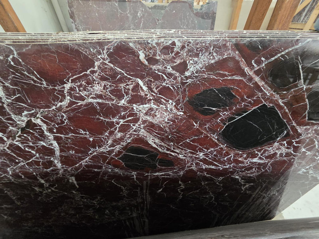 https://a.1stdibscdn.com/rosso-levanto-ellips-dining-table-marble-oval-table-design-red-table-for-sale-picture-9/f_91932/f_481412821767184317364/WhatsApp_Image_2025_12_31_at_15_11_06_1__master.jpeg
