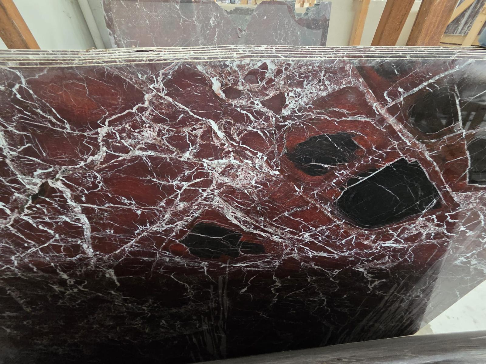 https://a.1stdibscdn.com/rosso-levanto-ellips-dining-table-marble-oval-table-design-red-table-for-sale-picture-9/f_91932/f_481412821767184317364/WhatsApp_Image_2025_12_31_at_15_11_06_1__master.jpeg