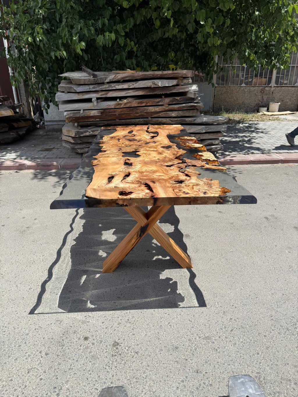 https://a.1stdibscdn.com/custom-ash-wood-clear-epoxy-dining-table-live-edge-conferance-table-for-sale-picture-10/f_91932/f_481885221767619432573/WhatsApp_Image_2026_01_05_at_16_12_53_master.jpeg